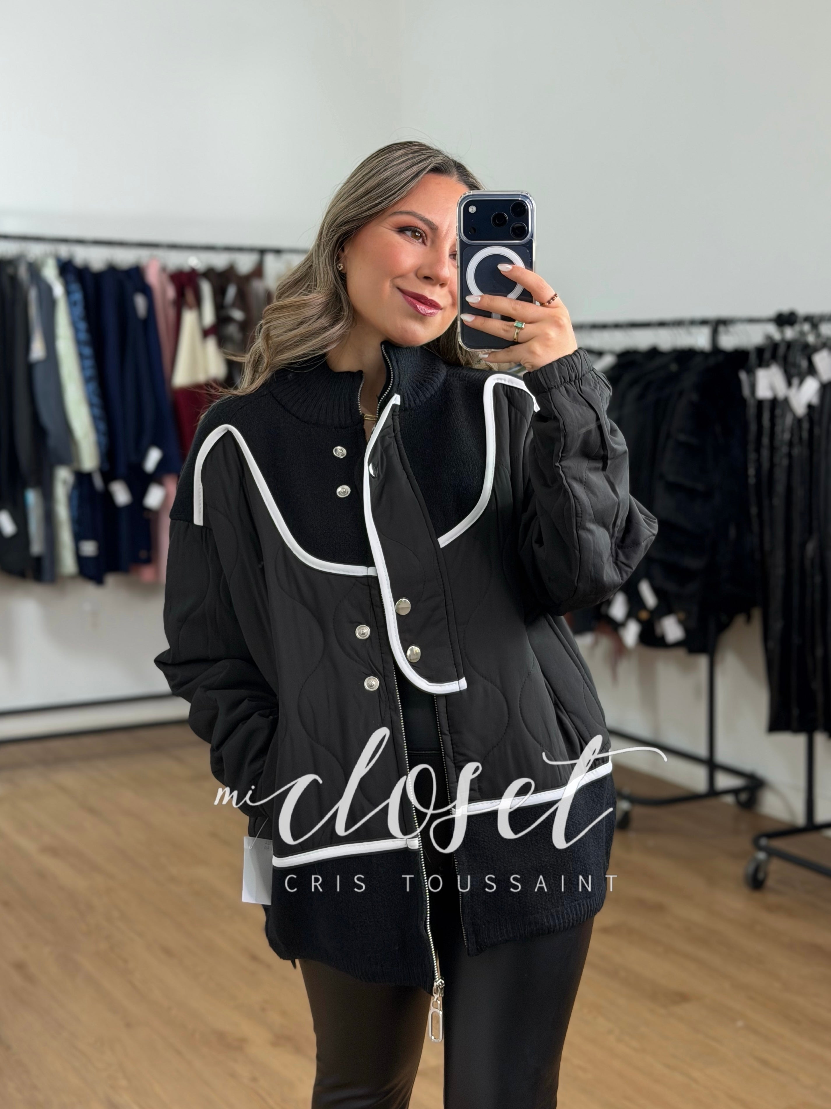 CHAMARRA CON DOBLE TEXTURA, TIPO BOMBER