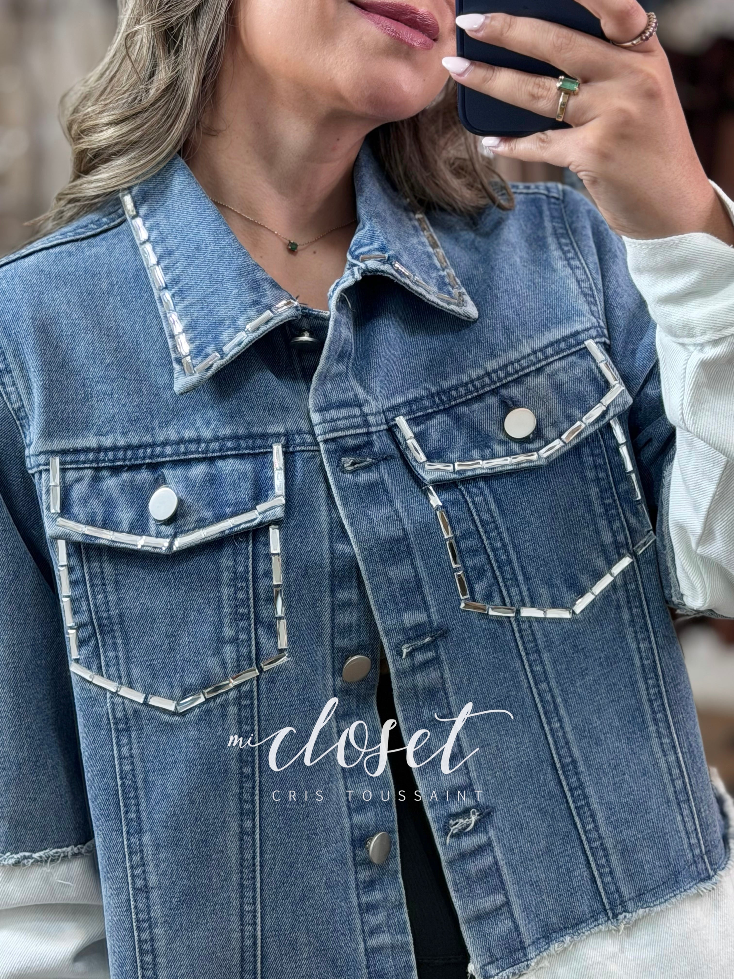 CHAMARRA OVERSIZED DOBLE TEXTURA CON CRISTALES TIPO ESPEJO EN BOLSAS Y CUELLO