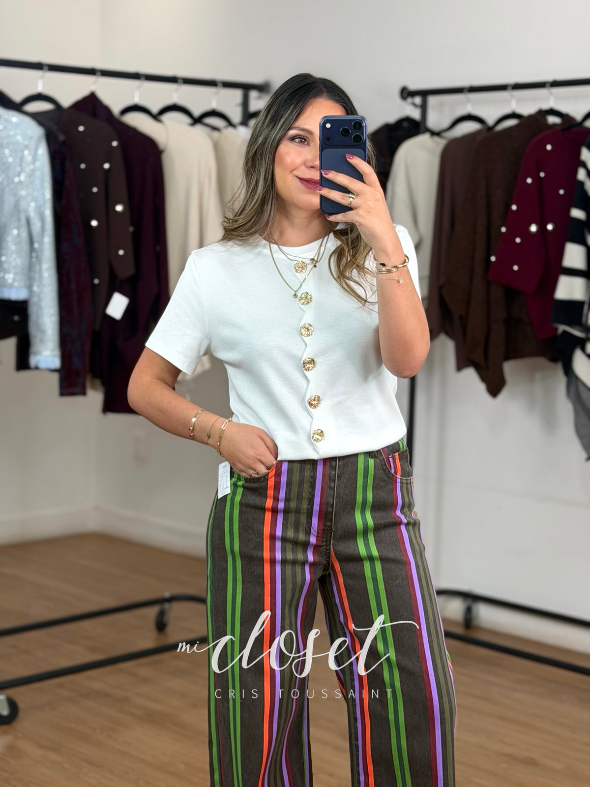 TEESHIRT SEMI LIGERA, TELA SÚPER SUAVE; CON DETALLE EN BOTONES