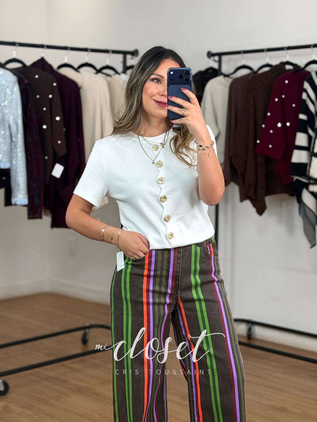TEESHIRT SEMI LIGERA, TELA SÚPER SUAVE; CON DETALLE EN BOTONES