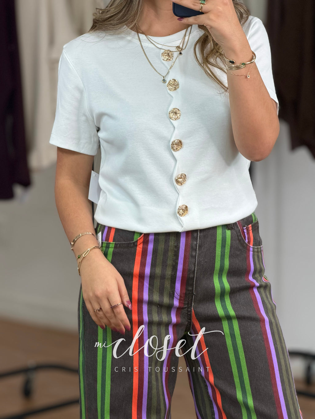TEESHIRT SEMI LIGERA, TELA SÚPER SUAVE; CON DETALLE EN BOTONES