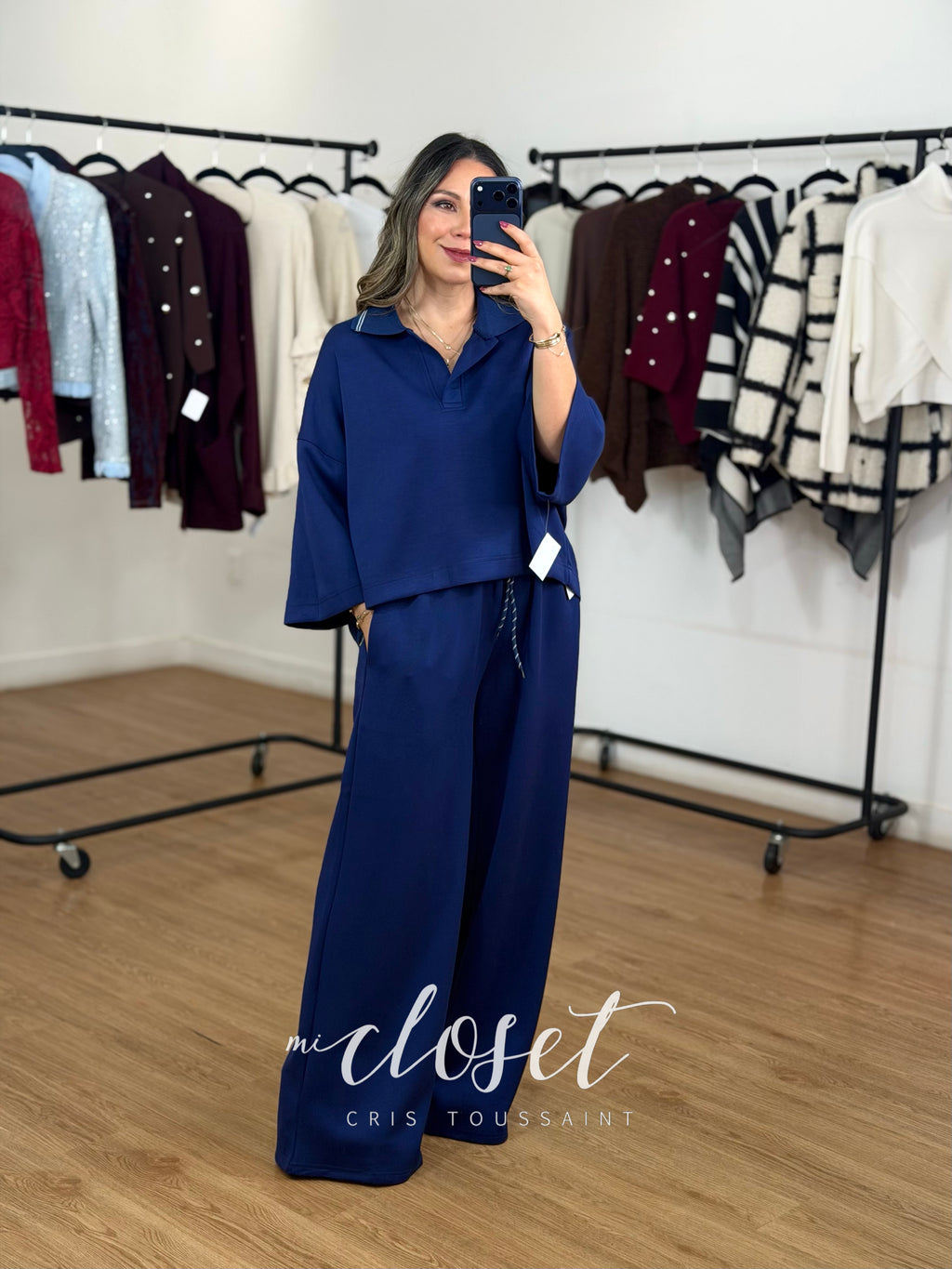 CONJUNTO SEMI GRUESO OVERSIZED DE PANTS Y TEESHIRT CON CUELLO POLO Y MANGA 3/4