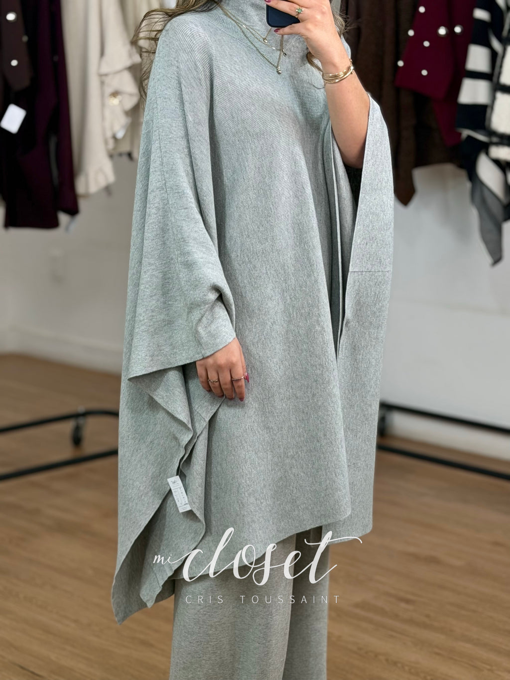 CONJUNTO DE PANTS Y SWEATER TIPO CAPA SÚPER AMPLIO, MANGA MURCIÉLAGO