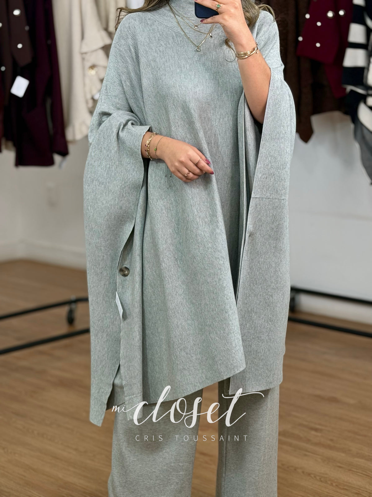 CONJUNTO DE PANTS Y SWEATER TIPO CAPA SÚPER AMPLIO, MANGA MURCIÉLAGO