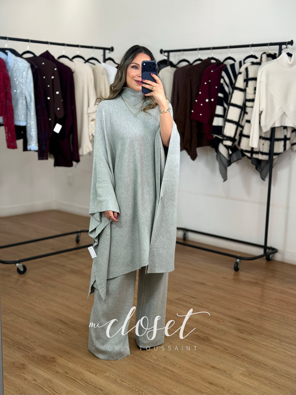 CONJUNTO DE PANTS Y SWEATER TIPO CAPA SÚPER AMPLIO, MANGA MURCIÉLAGO