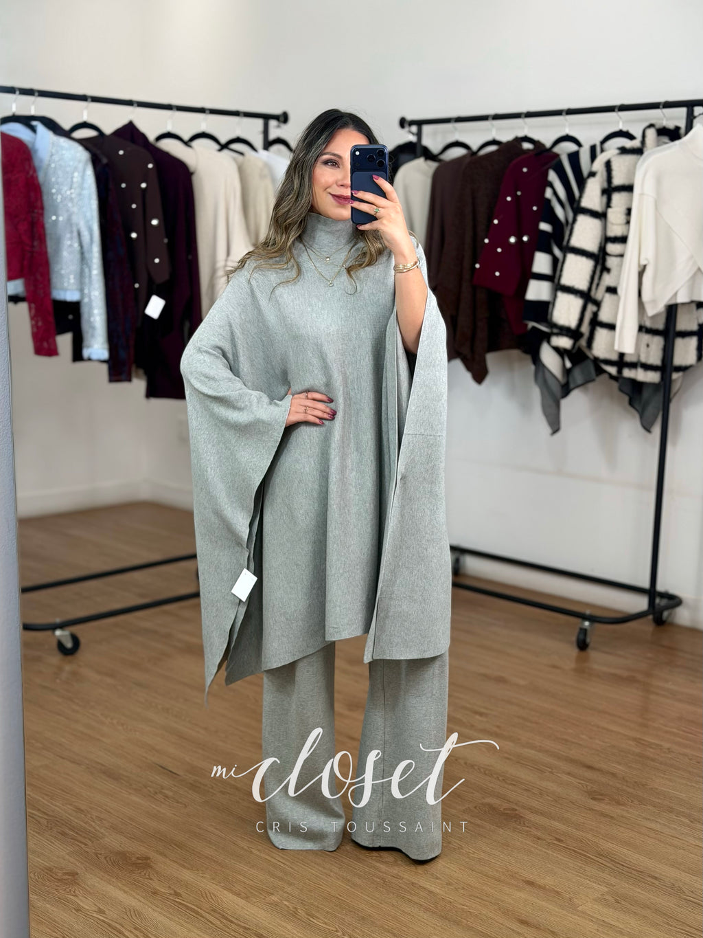 CONJUNTO DE PANTS Y SWEATER TIPO CAPA SÚPER AMPLIO, MANGA MURCIÉLAGO