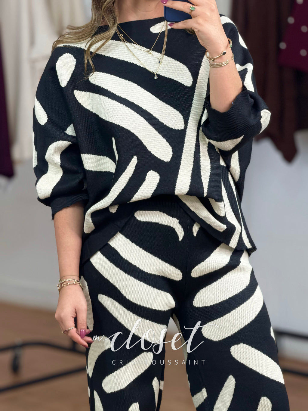 CONJUNTO SEMI GRUESO DE BLUSA OVERSIZED MANGA MURCIÉLAGO 3/4 Y PANTS CORTE WIDE LEG