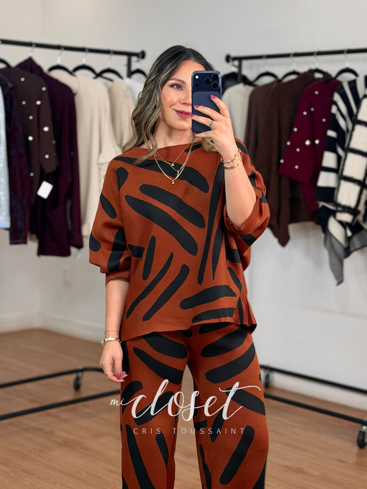 CONJUNTO SHEDRÓN SEMI GRUESO DE BLUSA OVERSIZED MANGA MURCIÉLAGO 3/4 Y PANTS CORTE WIDE LEG