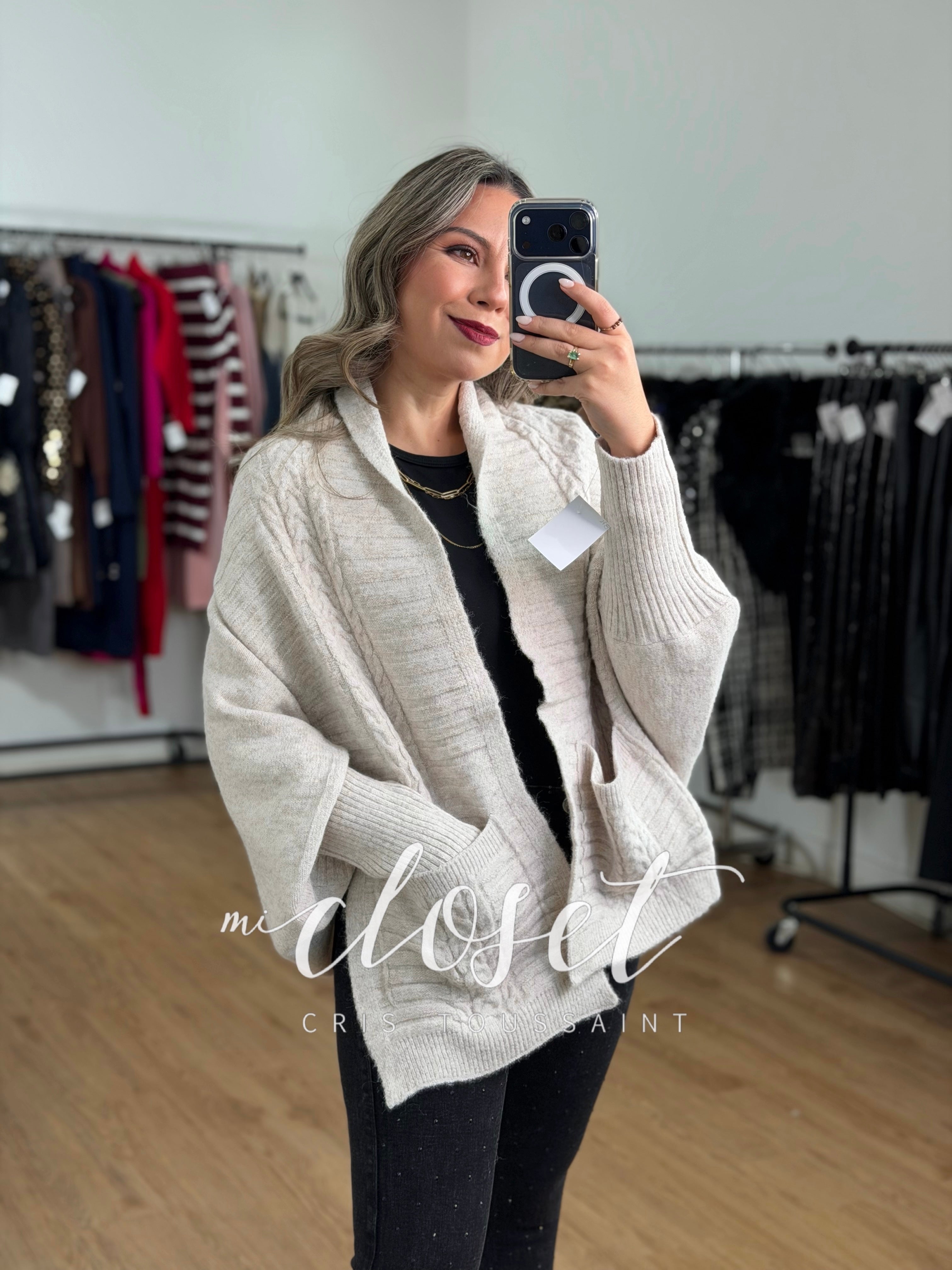 SWEATER TIPO CAPA SEMI GRUESO, SÚPER SUAVE