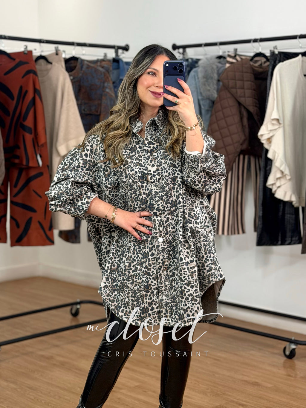 CAMISOLA DE MEZCLILLA OVERSIZED, GRUESA CON BOTONES GIGANTES