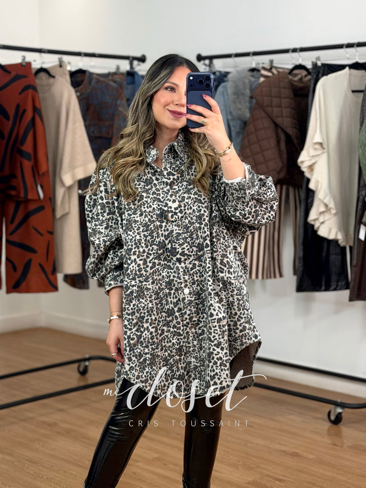 CAMISOLA DE MEZCLILLA OVERSIZED, GRUESA CON BOTONES GIGANTES