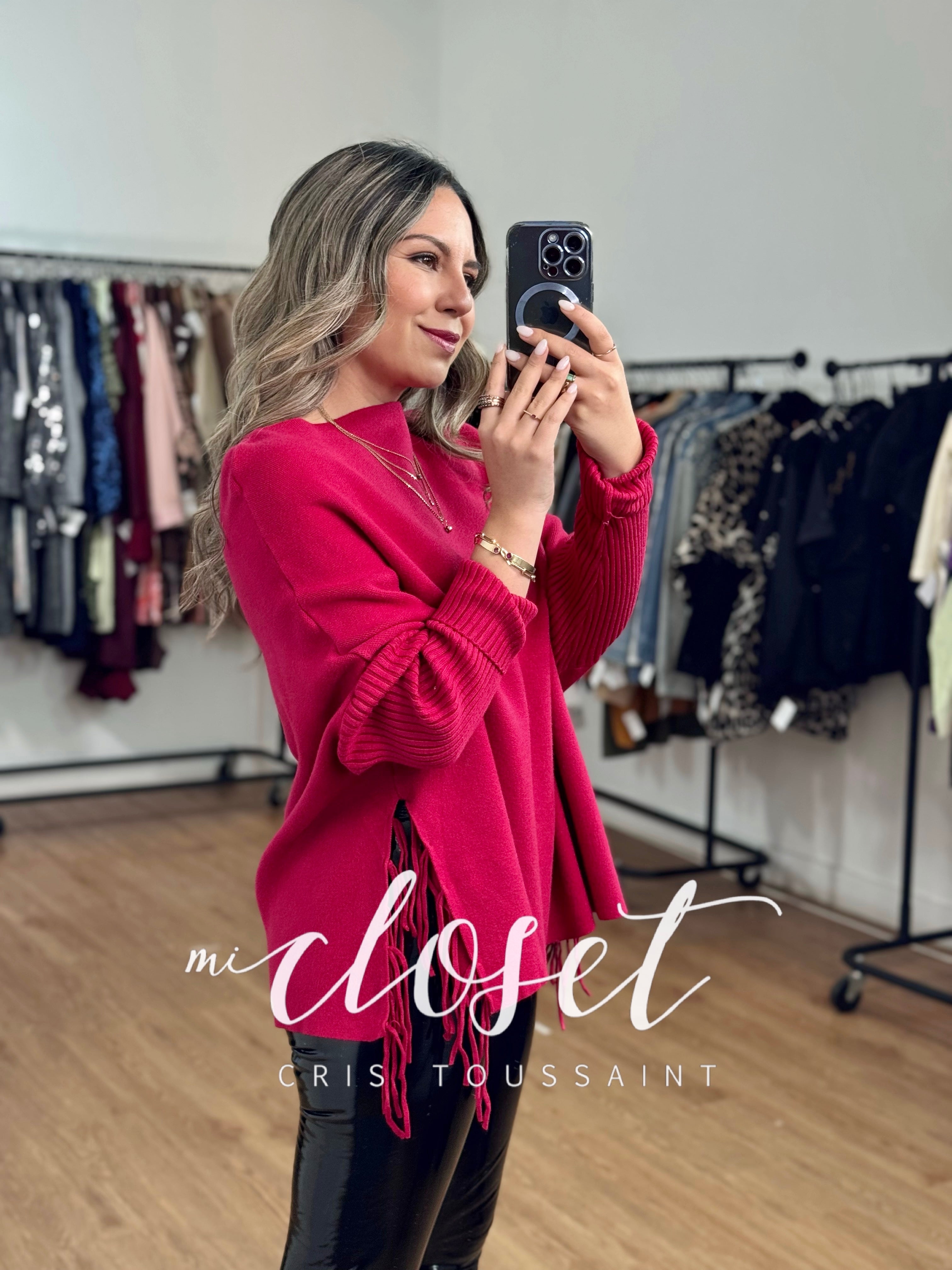 SWEATER TIPO CAPA CON FLECOS EN COSTADO