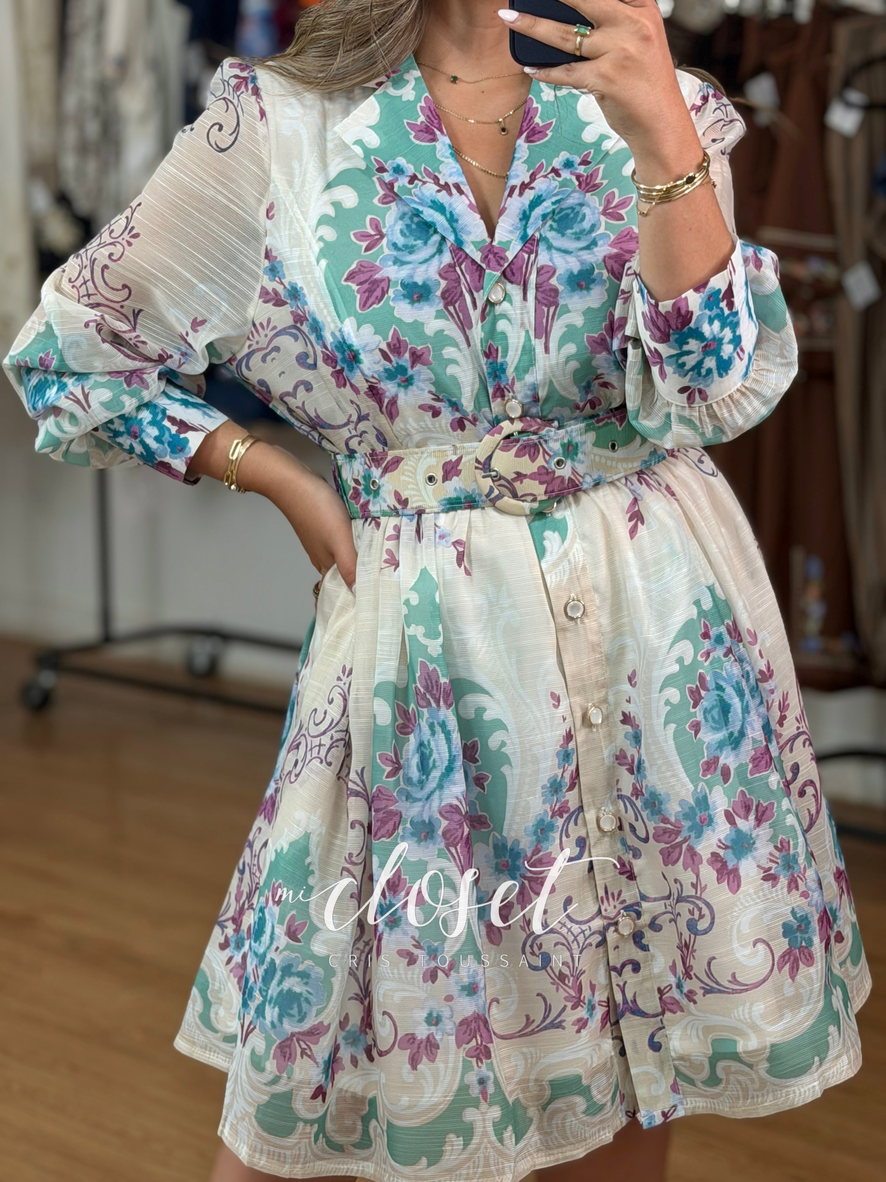 VESTIDO LIGERO VAPOROSO CON BOLSAS Y CINTURÓN