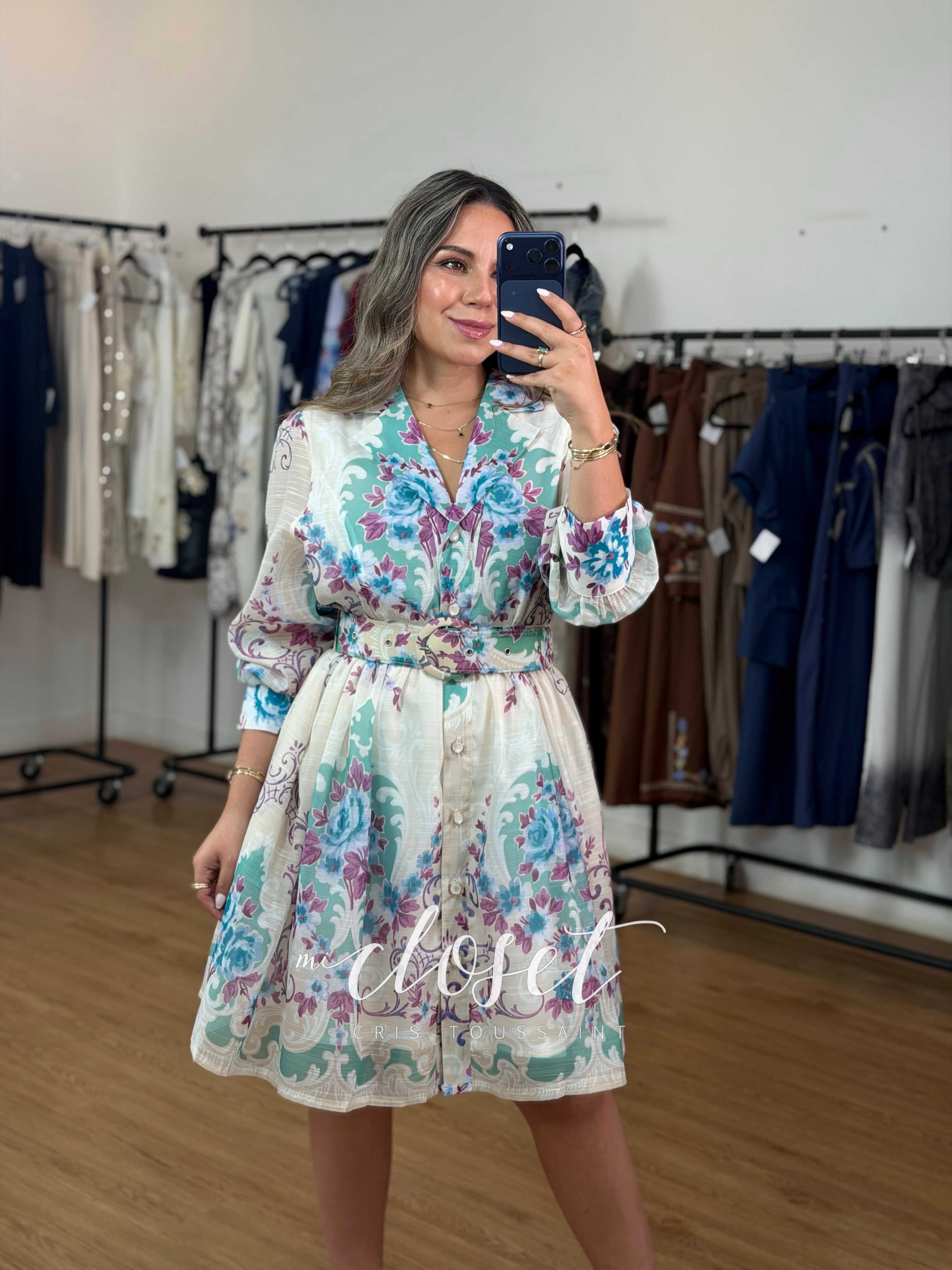 VESTIDO LIGERO VAPOROSO CON BOLSAS Y CINTURÓN