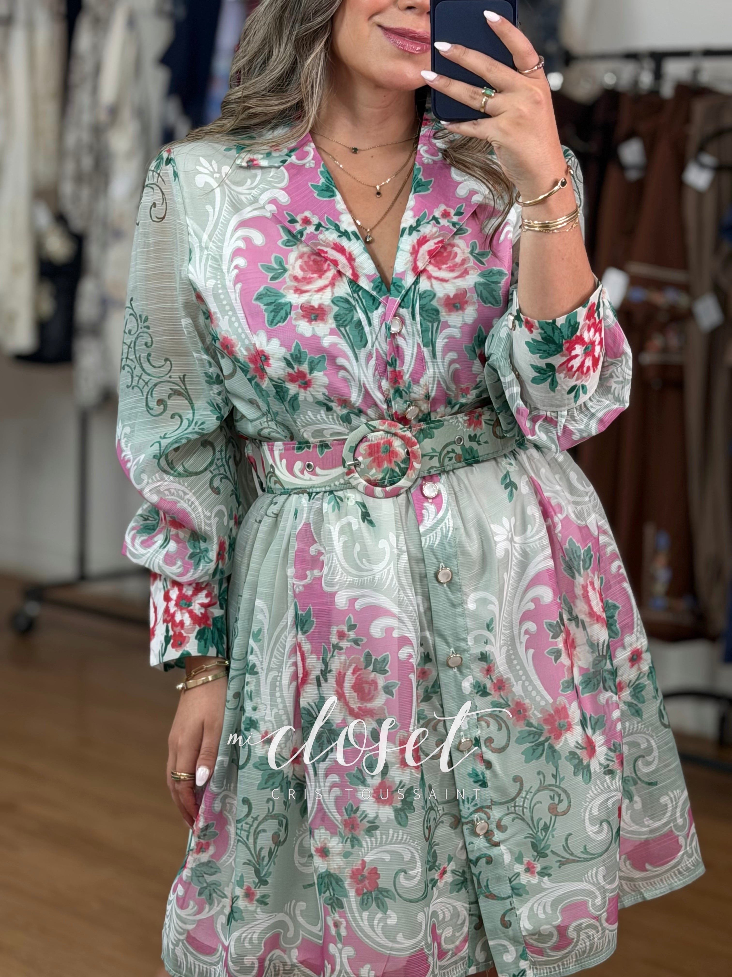 VESTIDO LIGERO VAPOROSO CON BOLSAS Y CINTURÓN