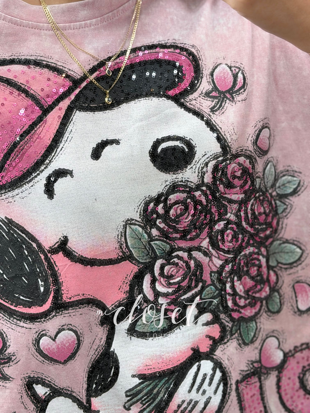 TEESHIRT OVERSIZED CON ESTAMPADO DE SNOOPY EN LENTEJUELA