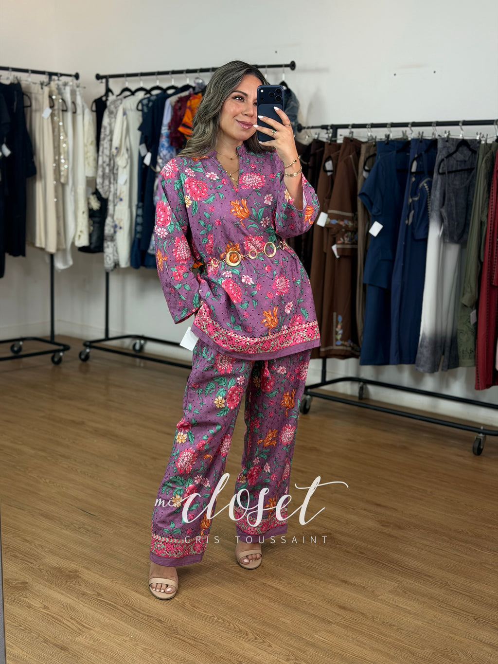 CONJUNTO CALADO DE PANTALÓN CORTO Y BLUSA MANGa 3/4 CON CINTURÓN