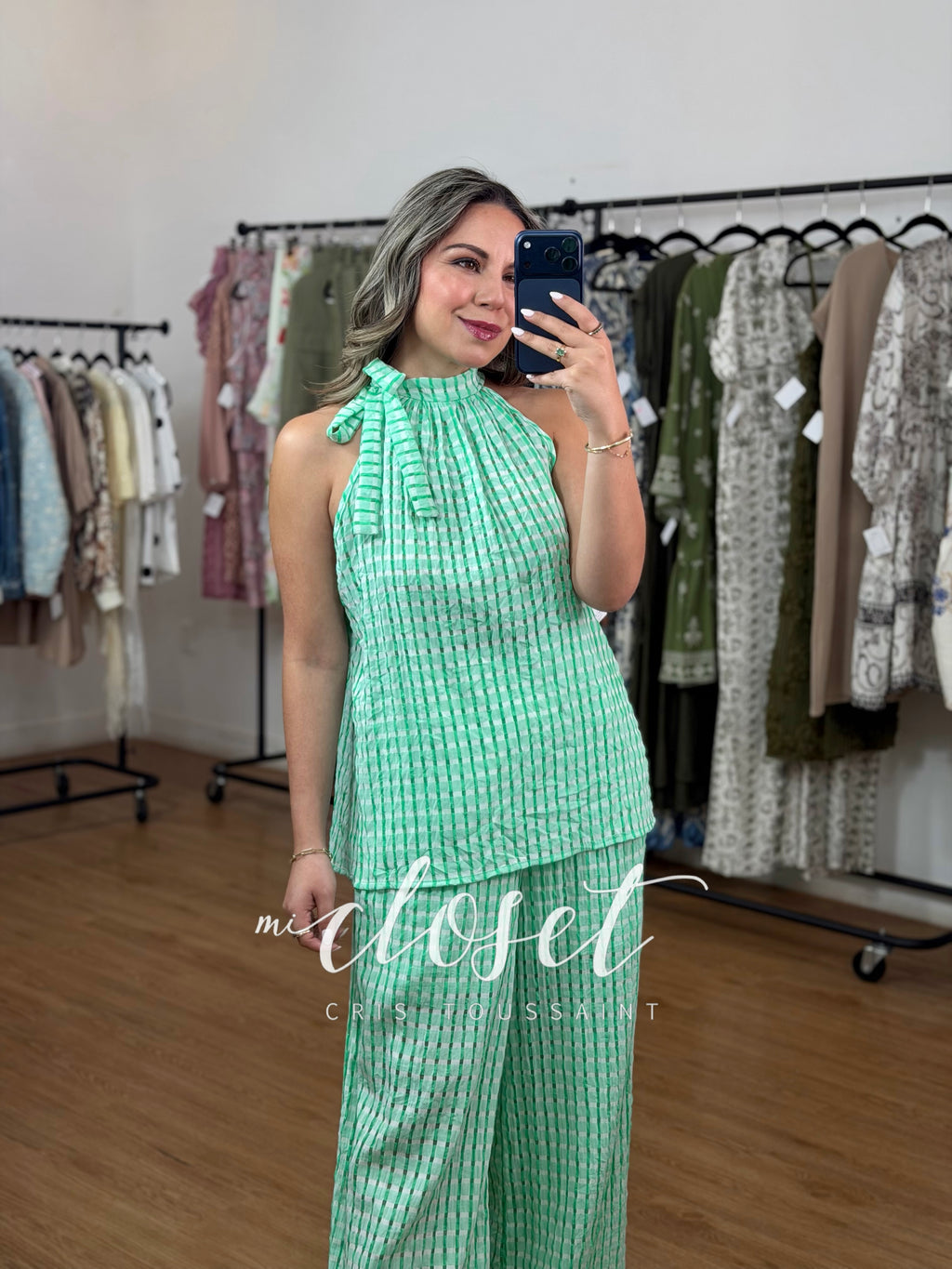 CONJUNTO LIGERO ESTAMPADO VICHY, PANTALÓN SÚPER AMPLIO (FORRO DE SHORT) Y BLUSA CUELLO HALTER CON CINTA AJUSTABLE