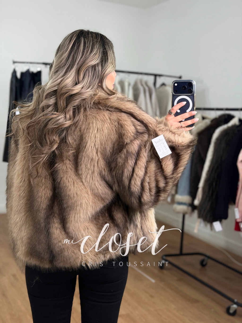 ABRIGO TIPO MINK (ARTIFICIAL) DE EXCELENTE CALIDAD