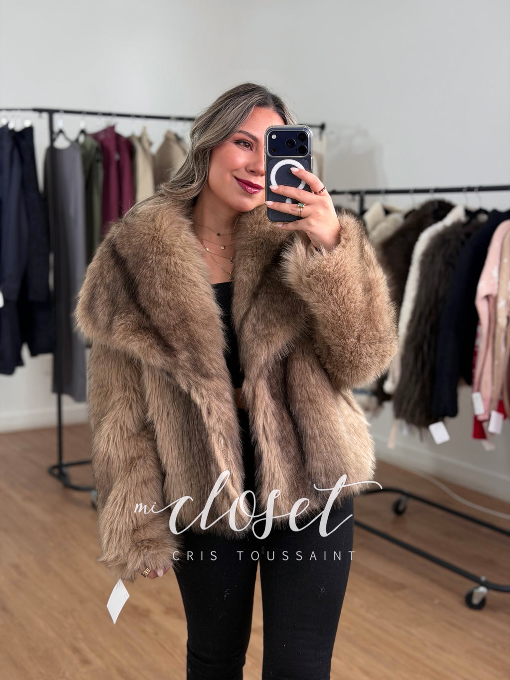 ABRIGO TIPO MINK (ARTIFICIAL) DE EXCELENTE CALIDAD