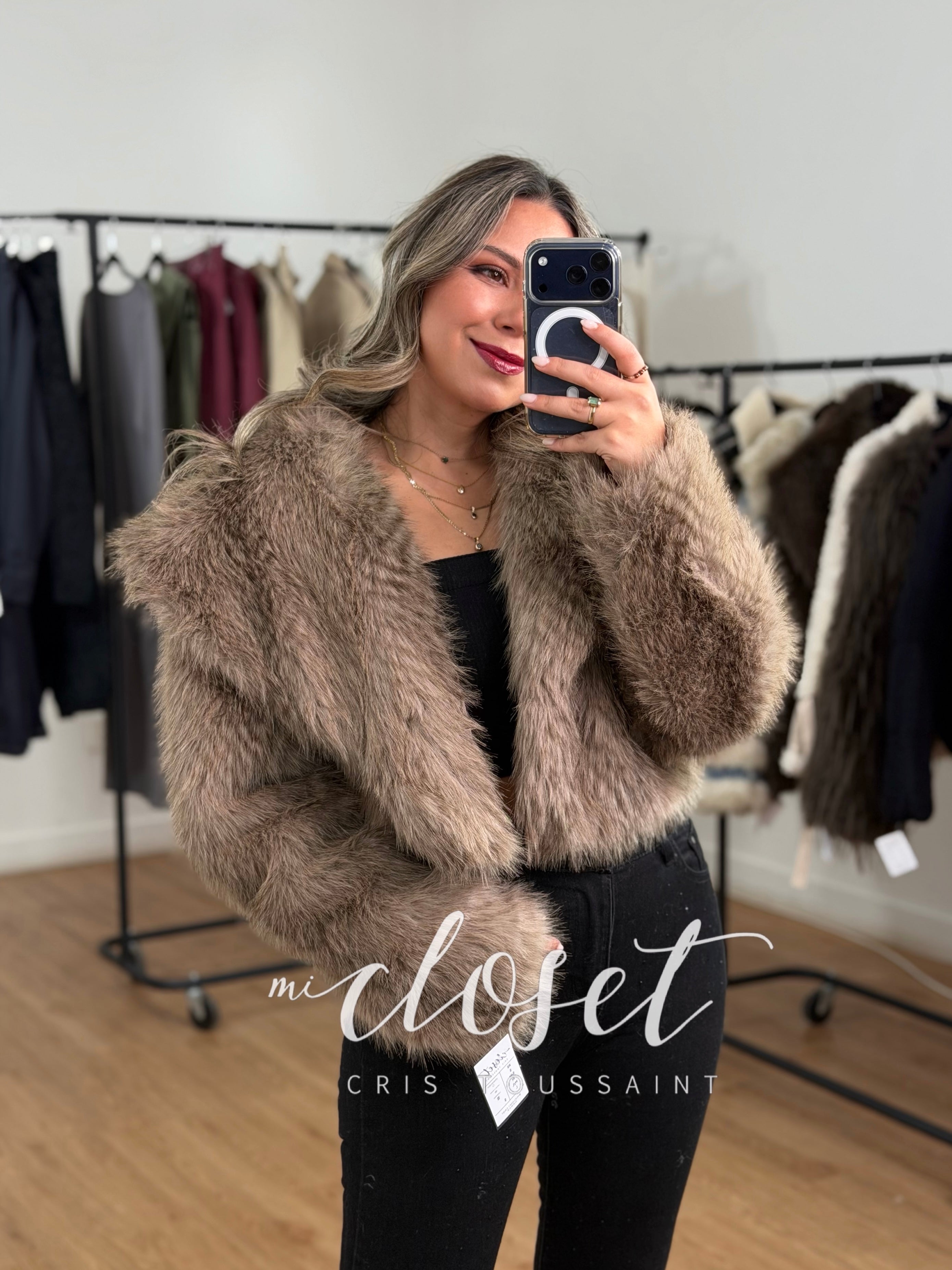 ABRIGO TIPO MINK (ARTIFICIAL) DE EXCELENTE CALIDAD