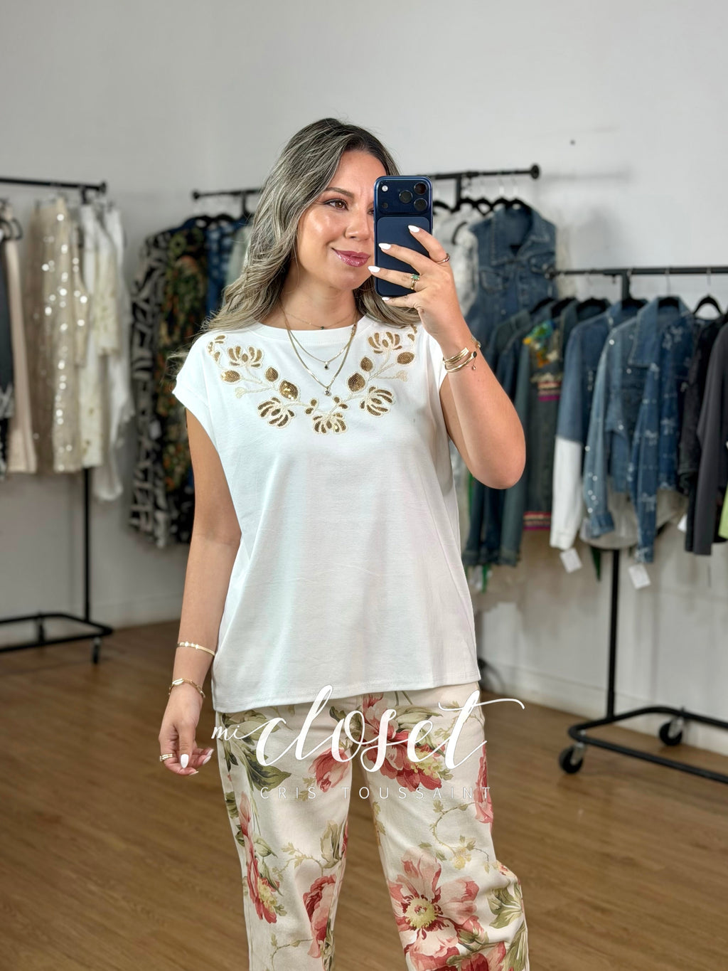 TEESHIRT GRUESA CON MANGA JAPONESA Y LENTEJUELA BORDADA EN FRENTE