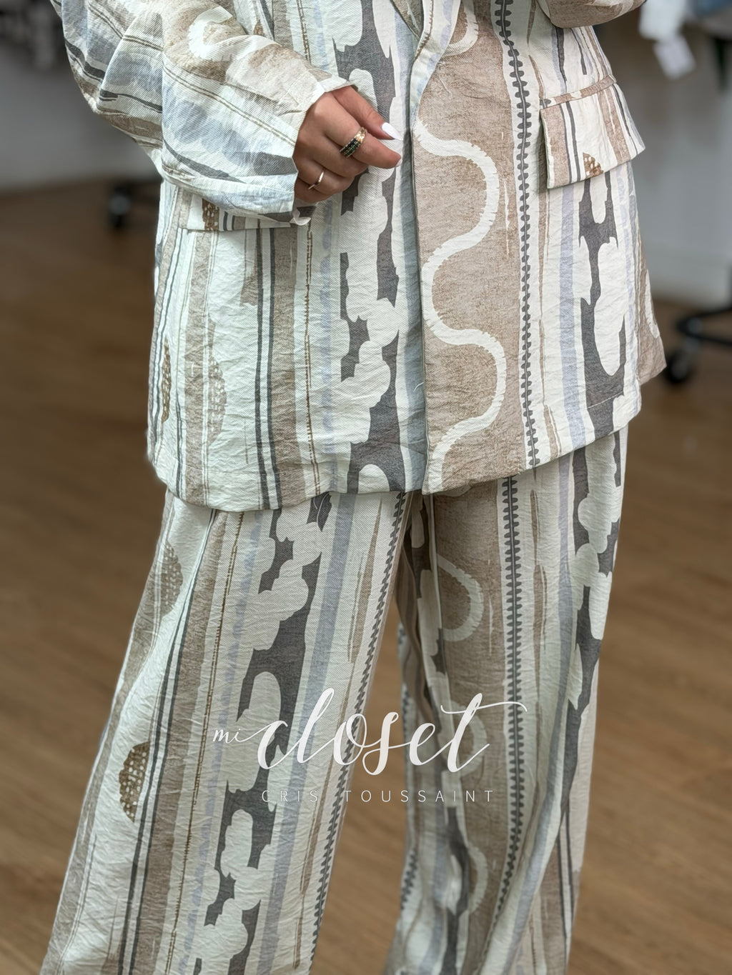 CONJUNTO LIGERO TIPO LINO PANTALÓN Y TIPO BLAZER