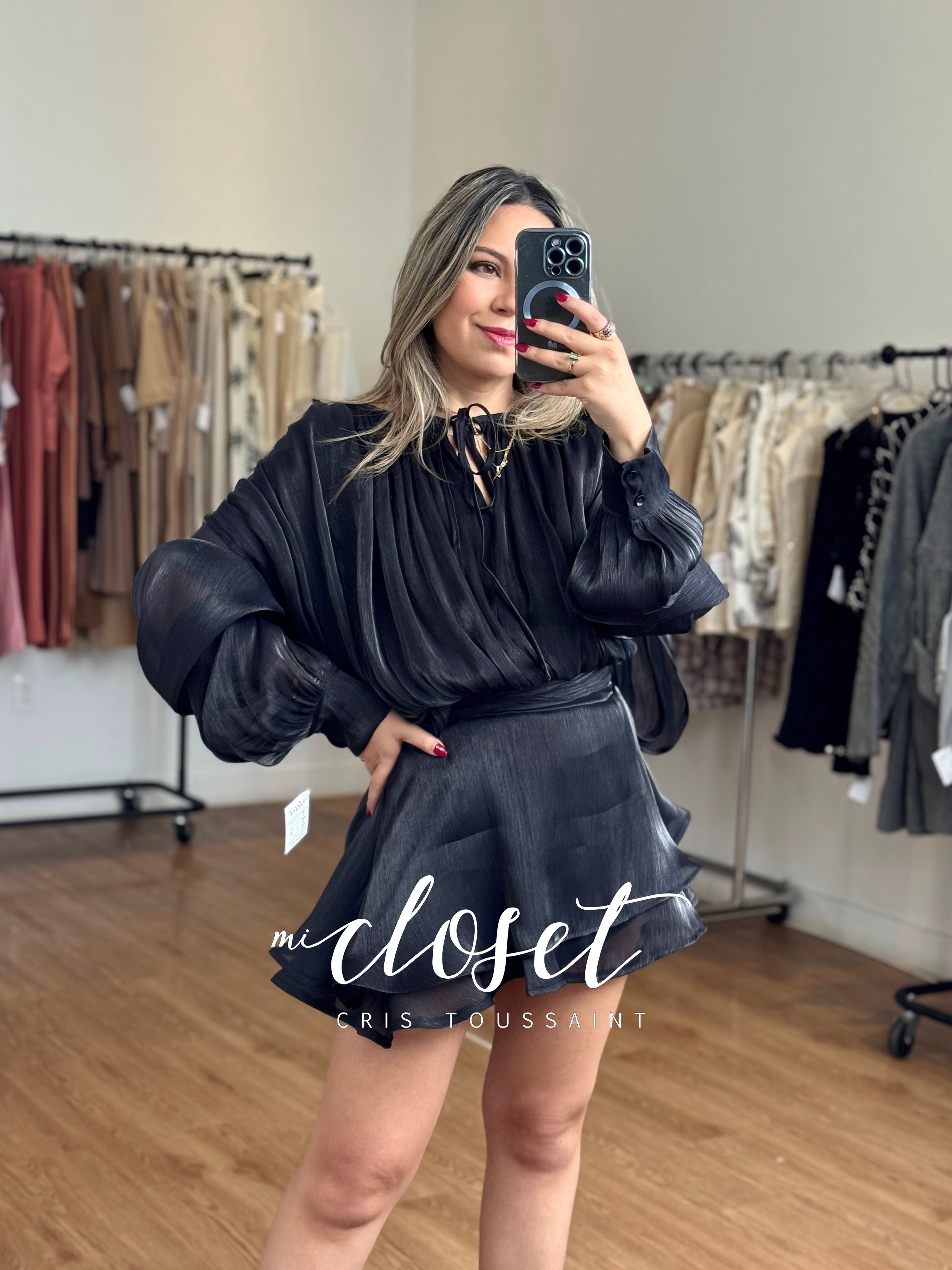 VESTIDO SATINADO CON SHORT