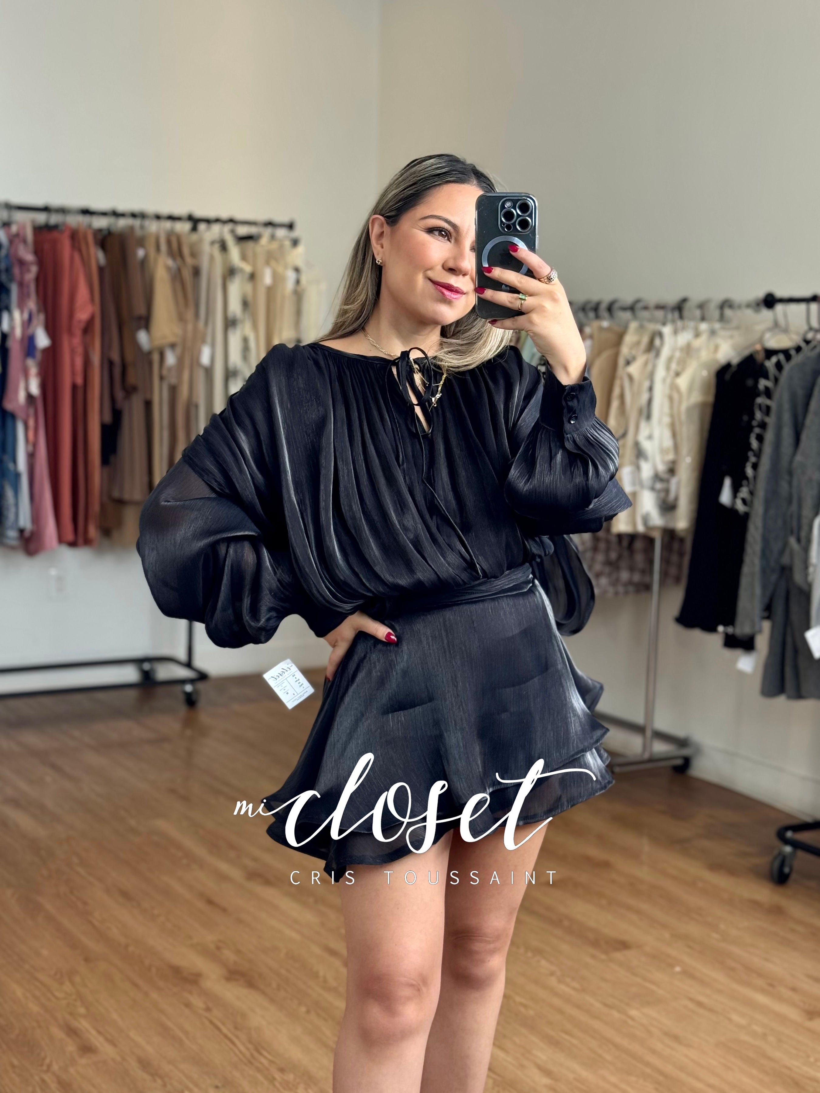 VESTIDO SATINADO CON SHORT