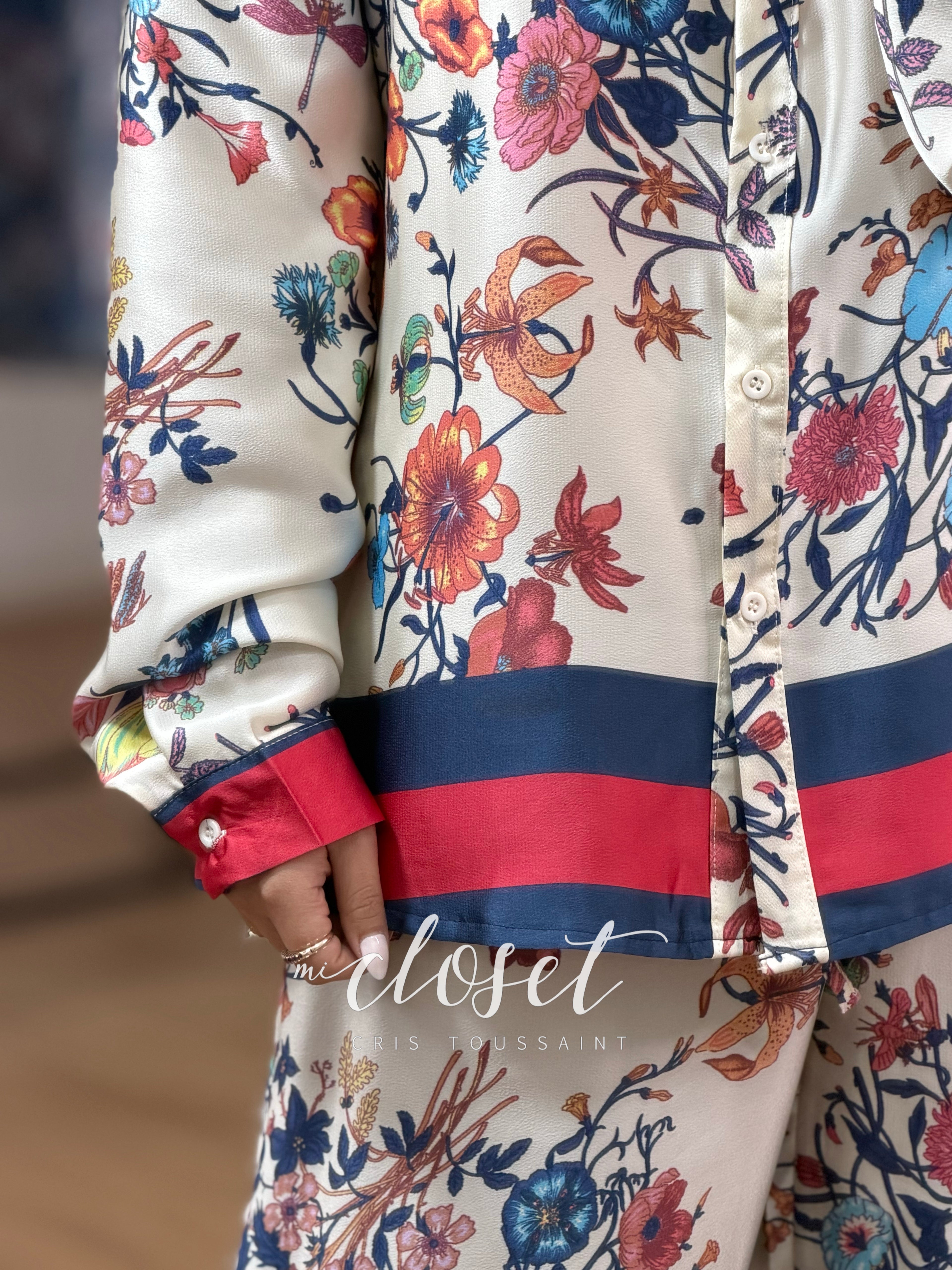 CONJUNTO LIGERO OVERSIZED DE PANTALÓN Y CAMISA SATINADO ESTAMPADO