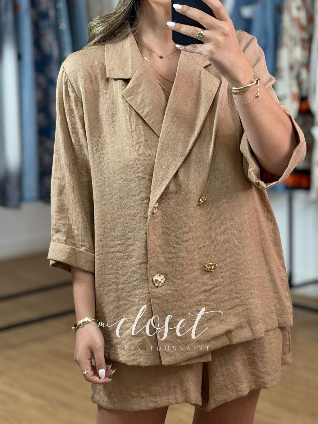 CONJUNTO LIGERO TIPO LINO DE SHORT Y TIPO BLAZER CON MANGA 3/4