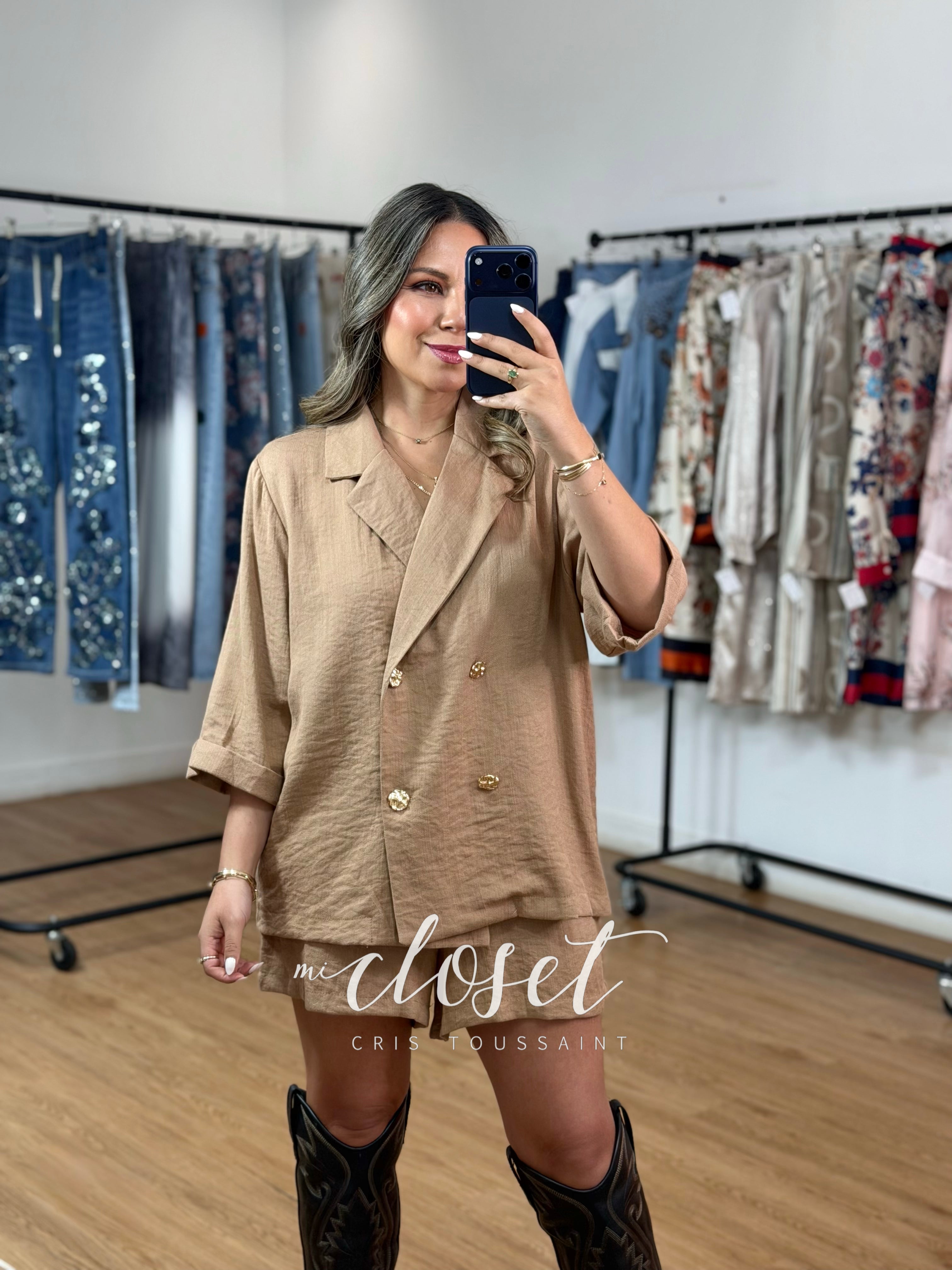 CONJUNTO LIGERO TIPO LINO DE SHORT Y TIPO BLAZER CON MANGA 3/4