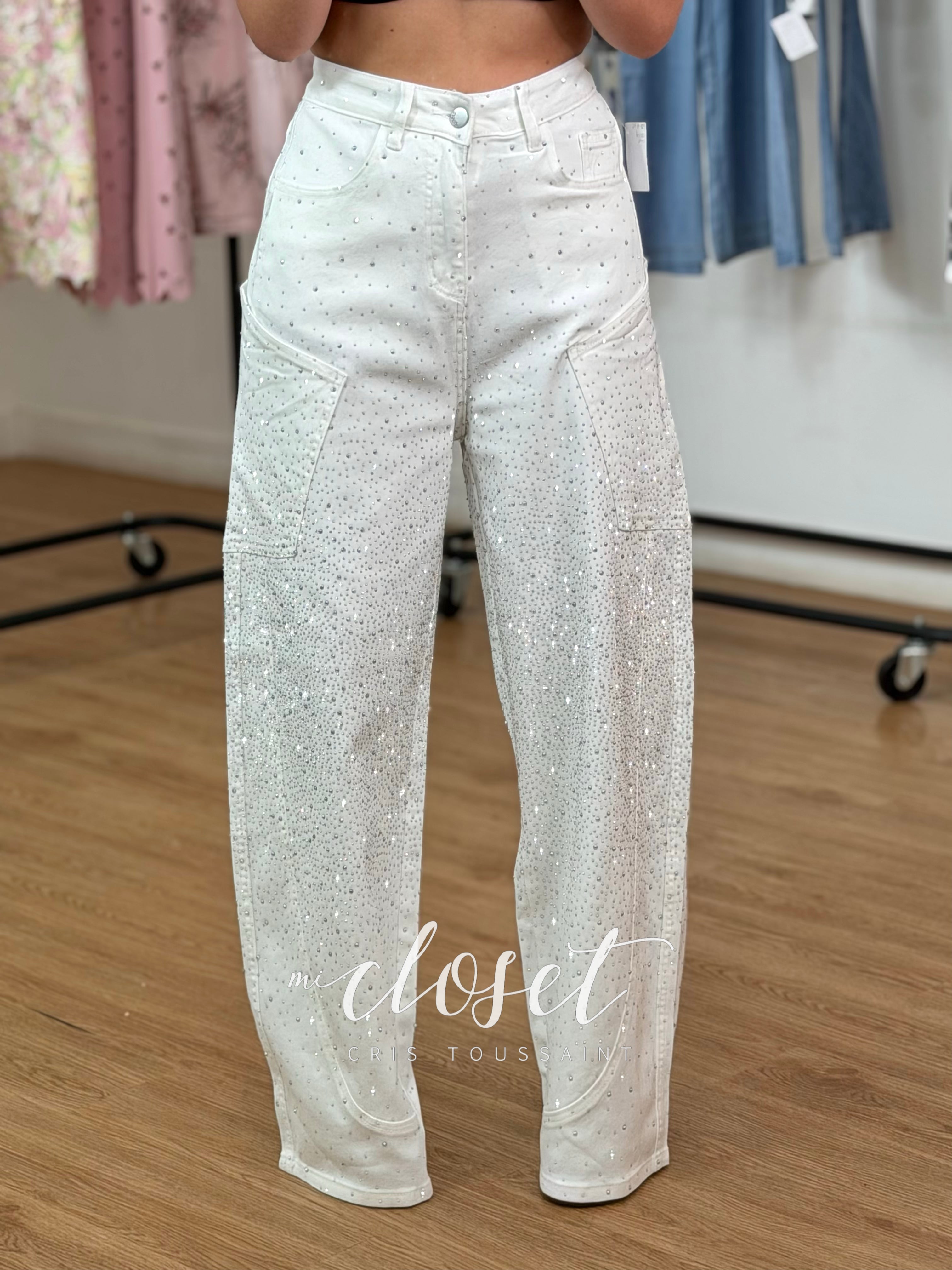 JEANS SÚPER STRETCH TIPO BARREL CON CHISPAS DE BRILLOS POR DELANTE Y DETRÁS
