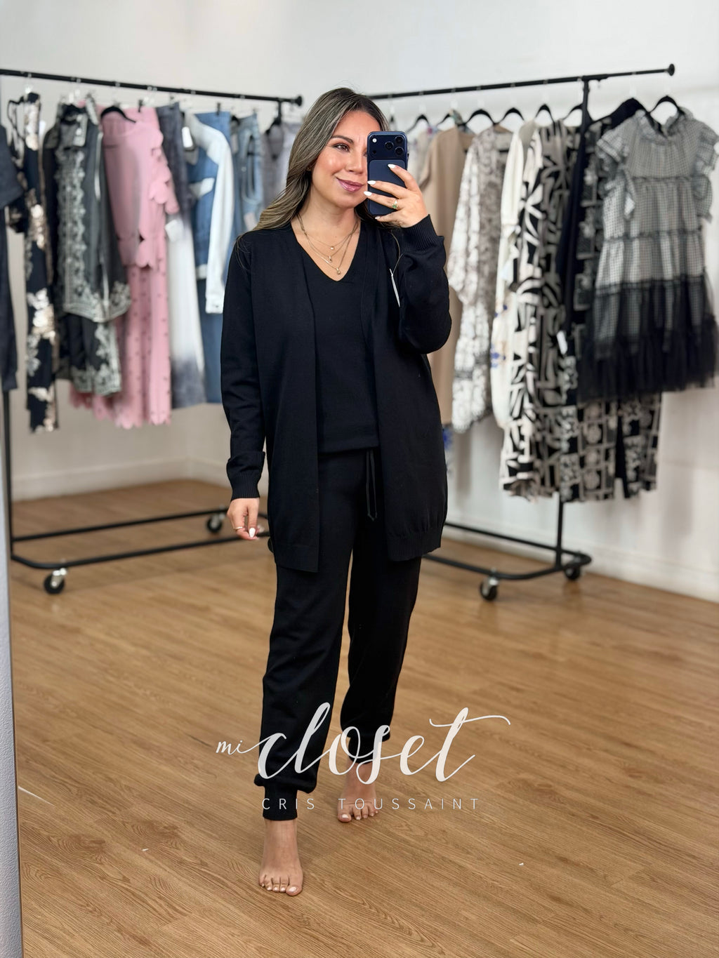 CONJUNTO DE PANTS TRES PIEZAS, SÚPER CALIENTITO, SWEATER CUELLO V Y BLUSA SIN MANGAS