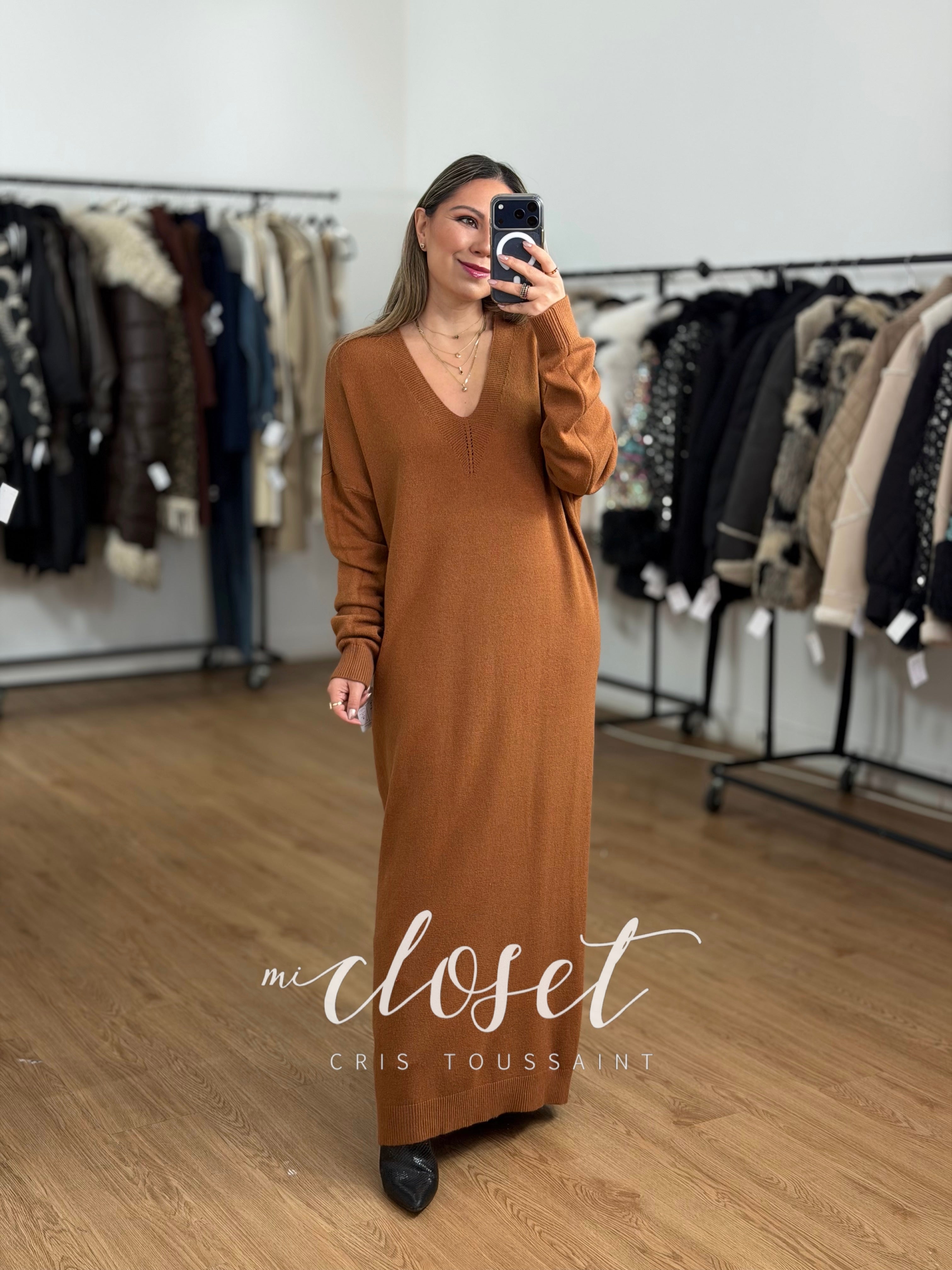 MAXI SWEATER CON CUELLO V