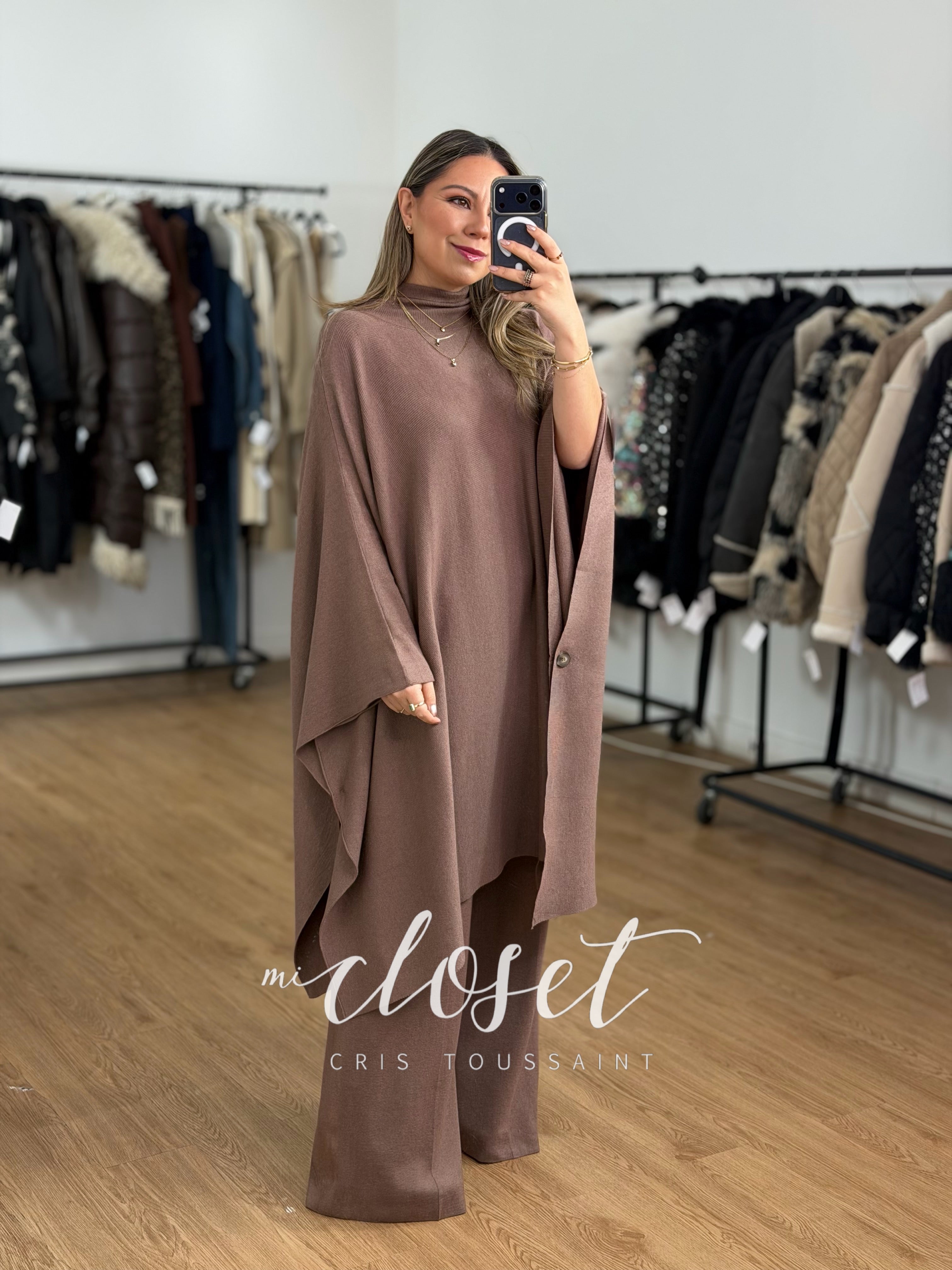 CONJUNTO DE SWEATER TIPO CAPA SÚPER AMPLIO, CUELLO DE TORTUGA