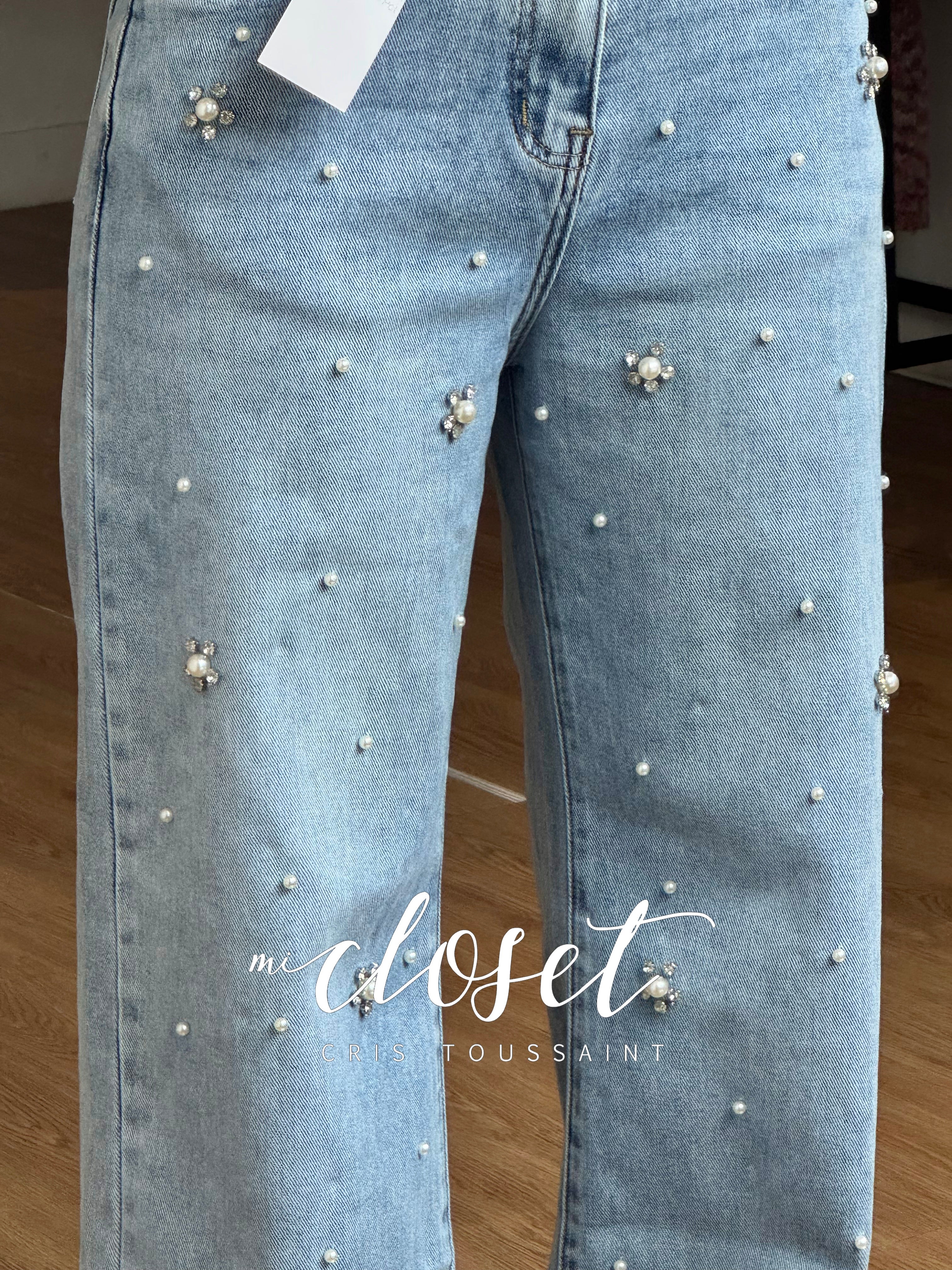 JEANS RECTOS STRETCH CON PERLAS Y BRILLOS EN EL FRENTE