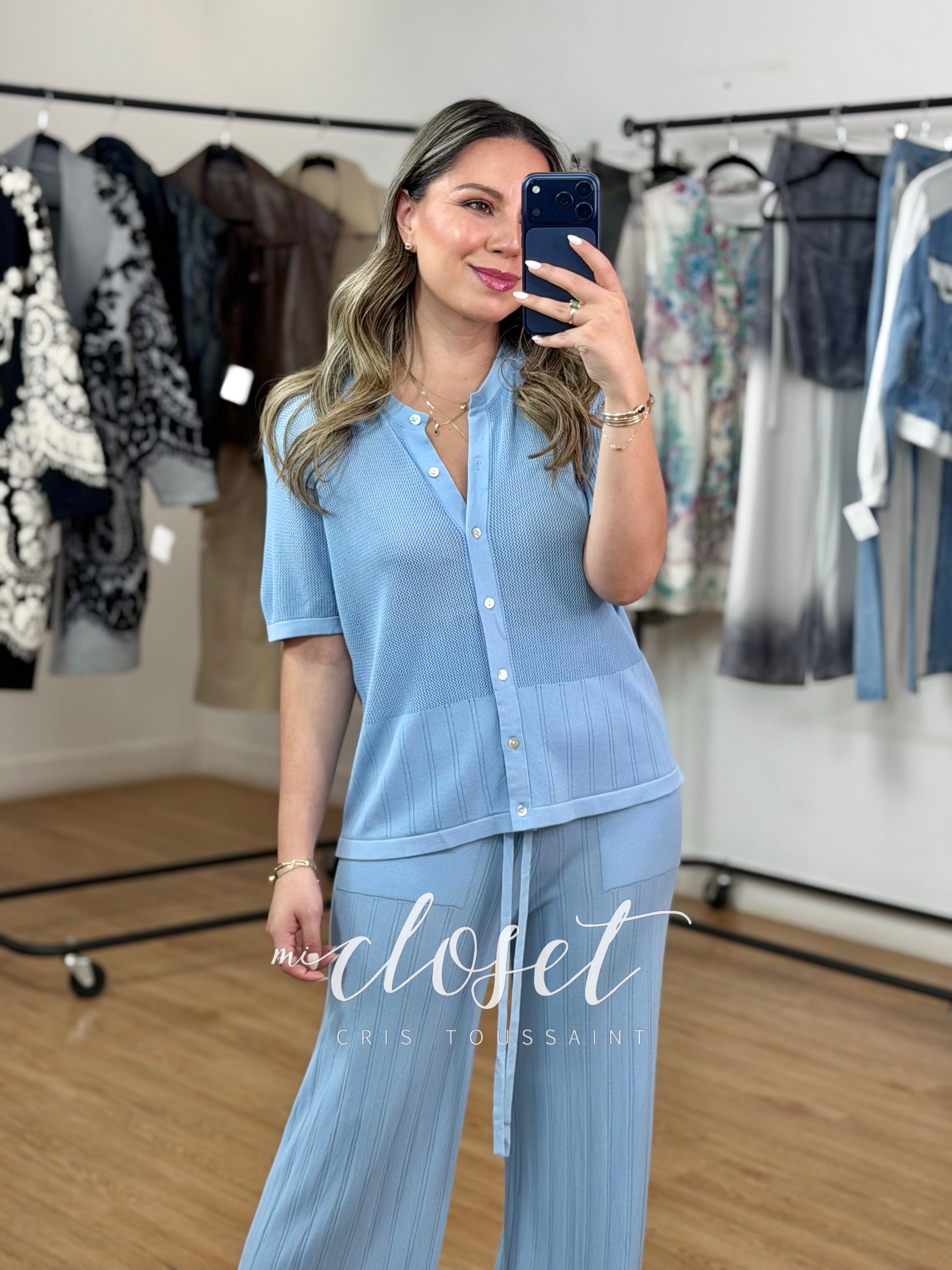 CONJUNTO LIGERO DE PANTS Y TEESHIRT CON TRANSPARENCIAS Y DETALLES CALADOS