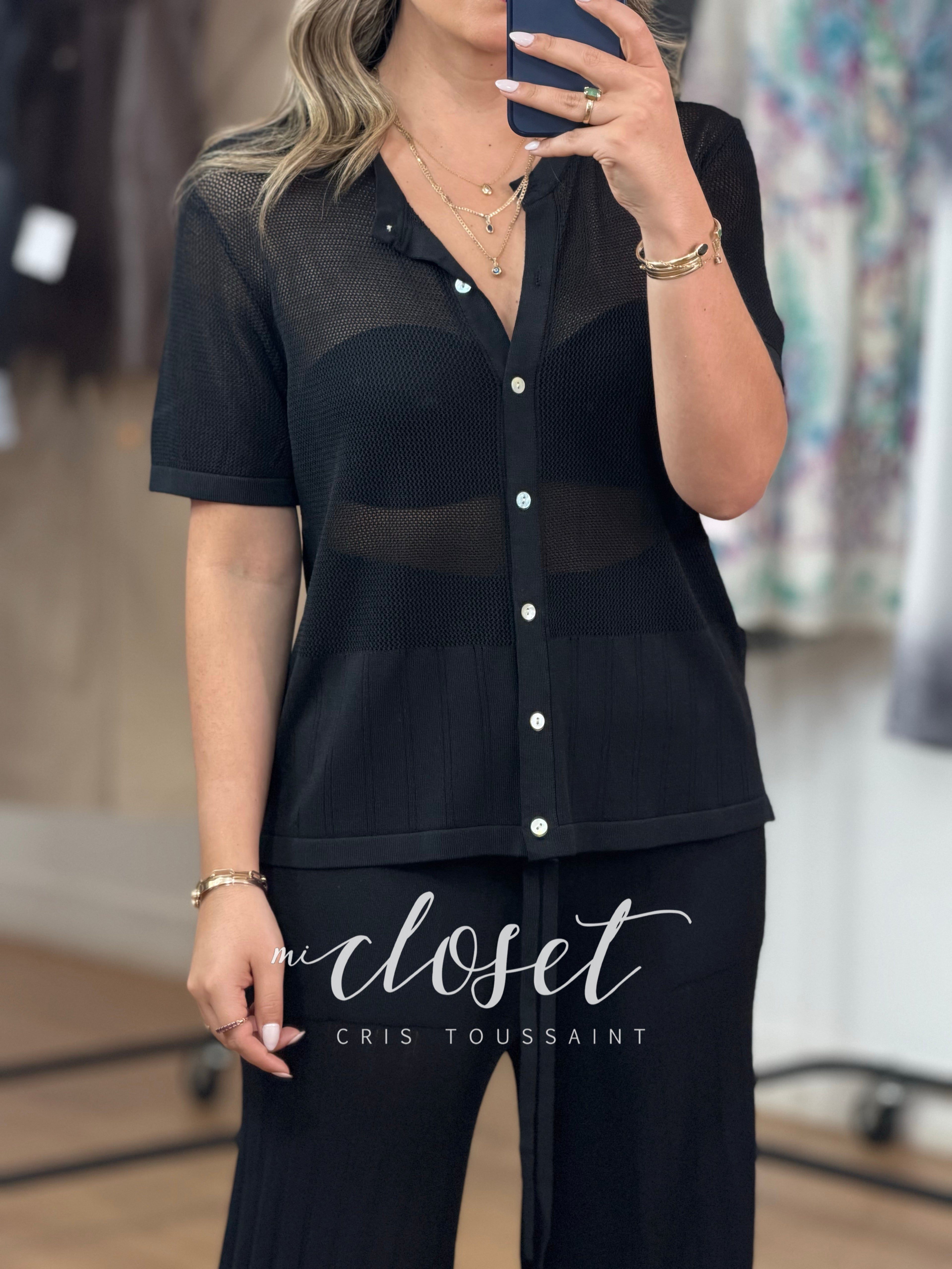 CONJUNTO LIGERO DE PANTS Y TEESHIRT CON TRANSPARENCIAS Y DETALLES CALADOS