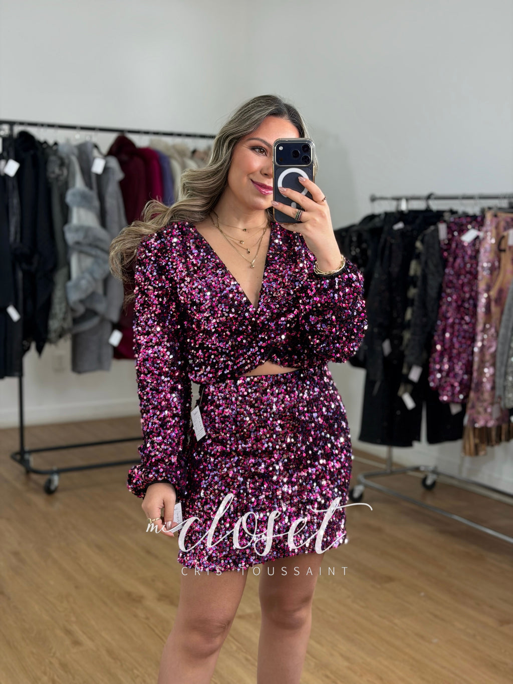 CONJUNTO DE LENTEJUELAS, FALDA Y BLUSA CROP CON MANGA GLOBO