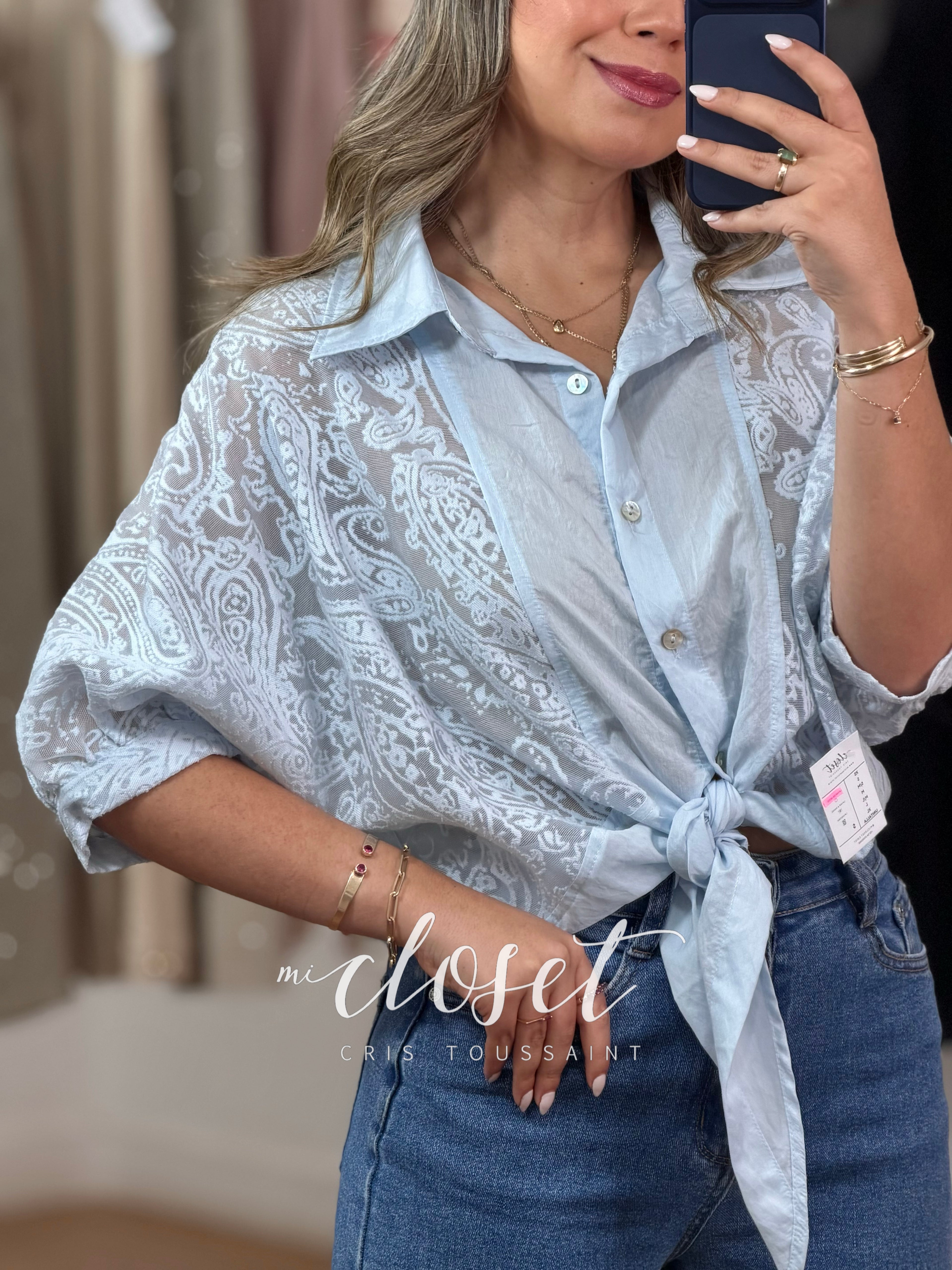 CAMISA CORTA LIGERA MANGA MURCIÉLAGO SEMI TRANSPARENTE, CON CORDONES AJUSTABLES EN PARTE DE ABAJO