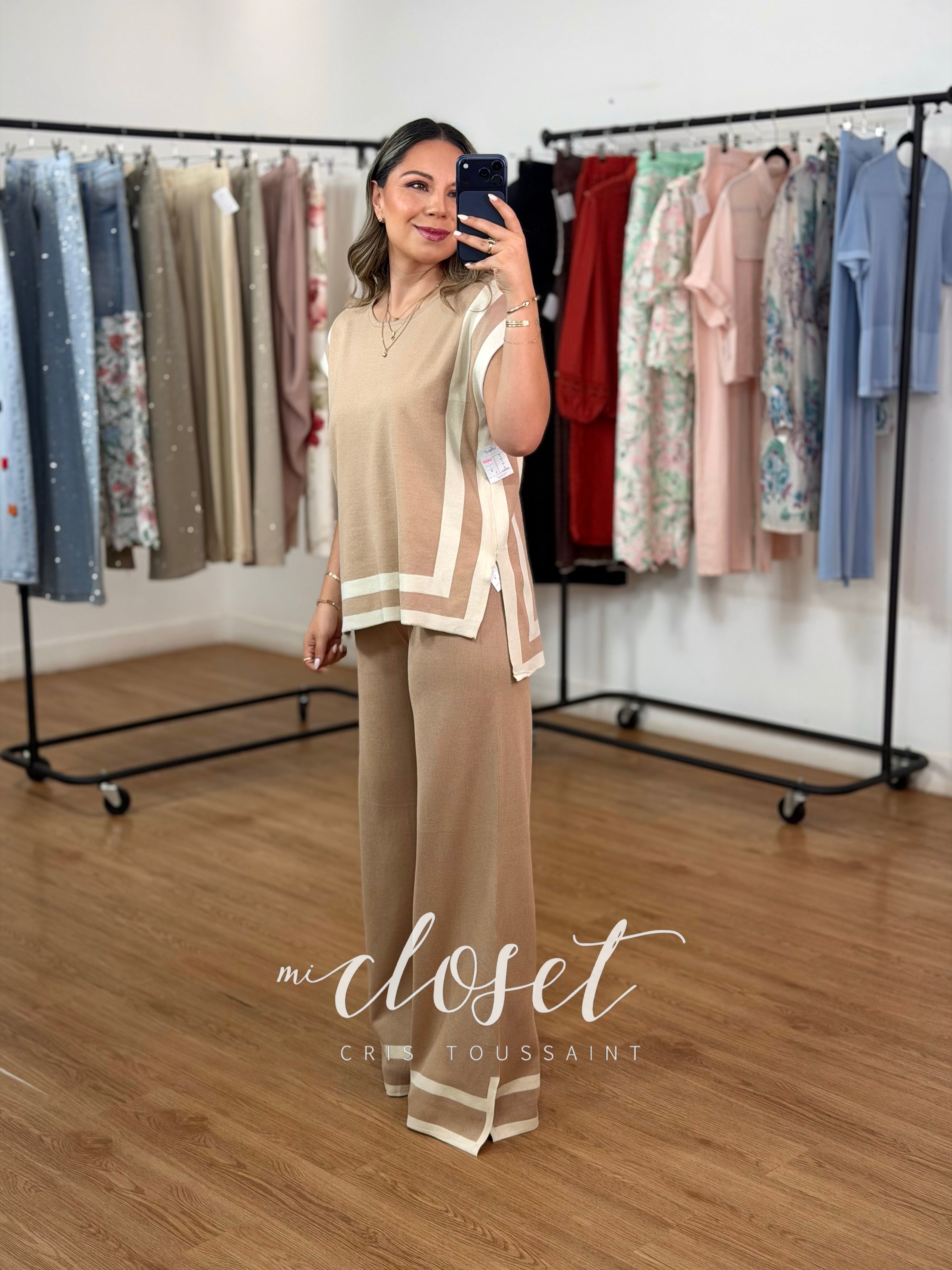 CONJUNTO DE PANTS (DE PUNTO) BICOLOR CON CHALECO, ABERTURA EN COSTADOS