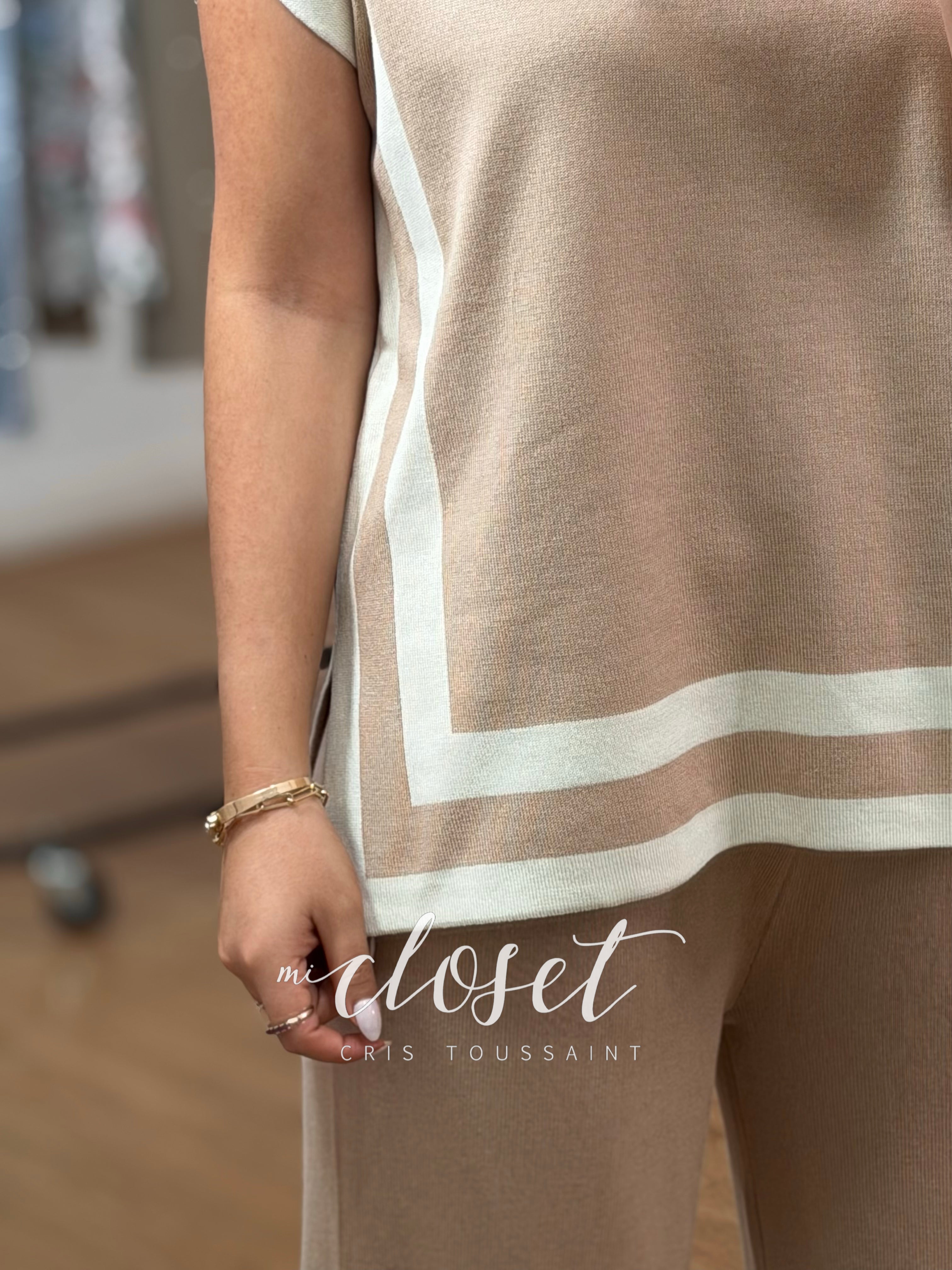CONJUNTO DE PANTS (DE PUNTO) BICOLOR CON CHALECO, ABERTURA EN COSTADOS