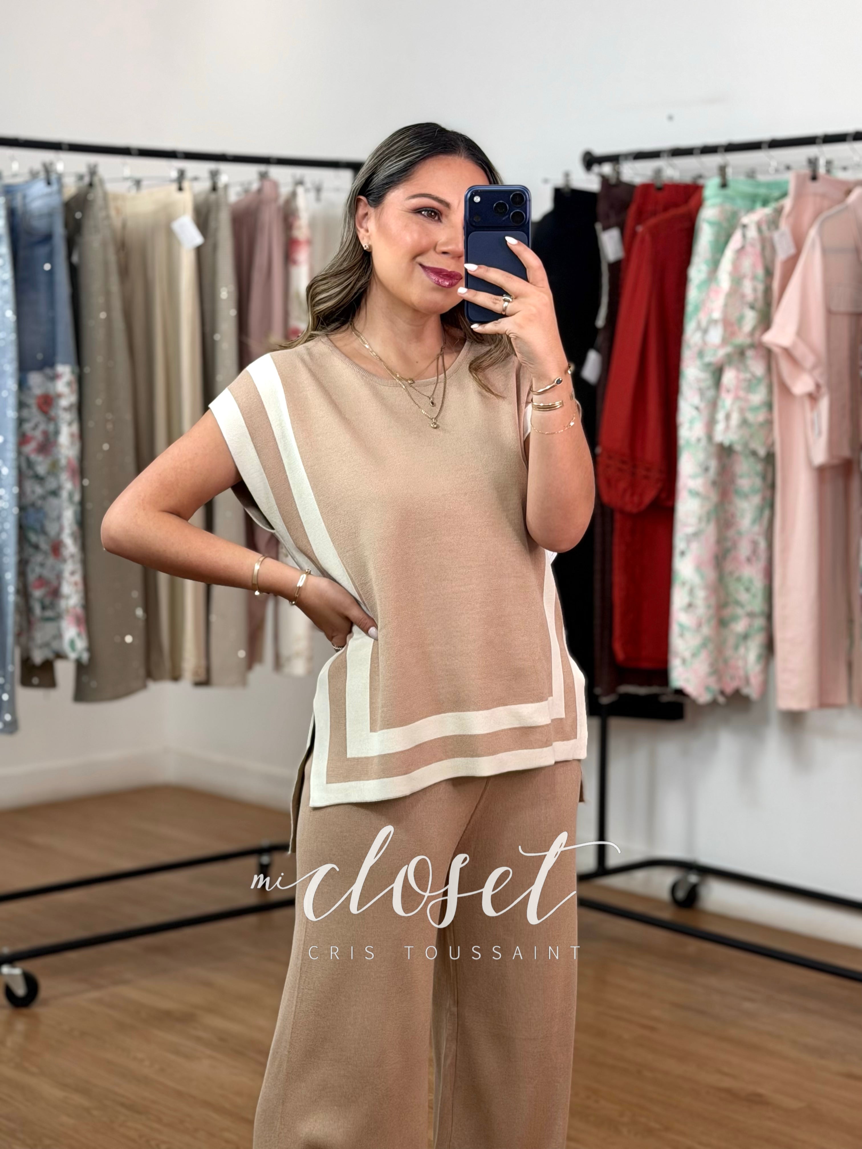 CONJUNTO DE PANTS (DE PUNTO) BICOLOR CON CHALECO, ABERTURA EN COSTADOS