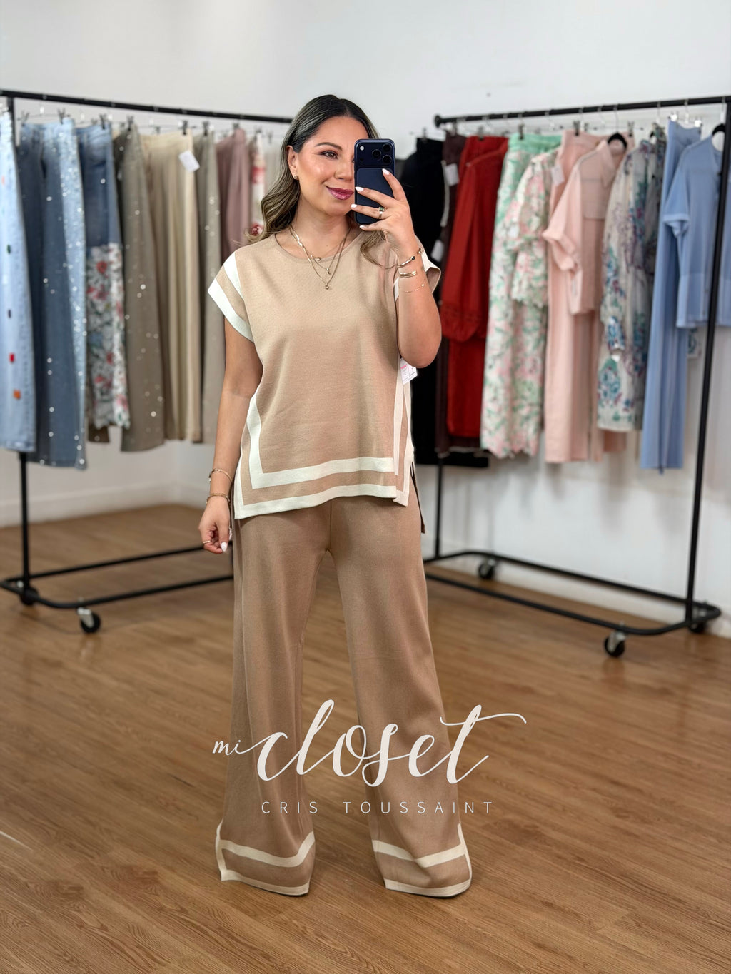 CONJUNTO DE PANTS (DE PUNTO) BICOLOR CON CHALECO, ABERTURA EN COSTADOS