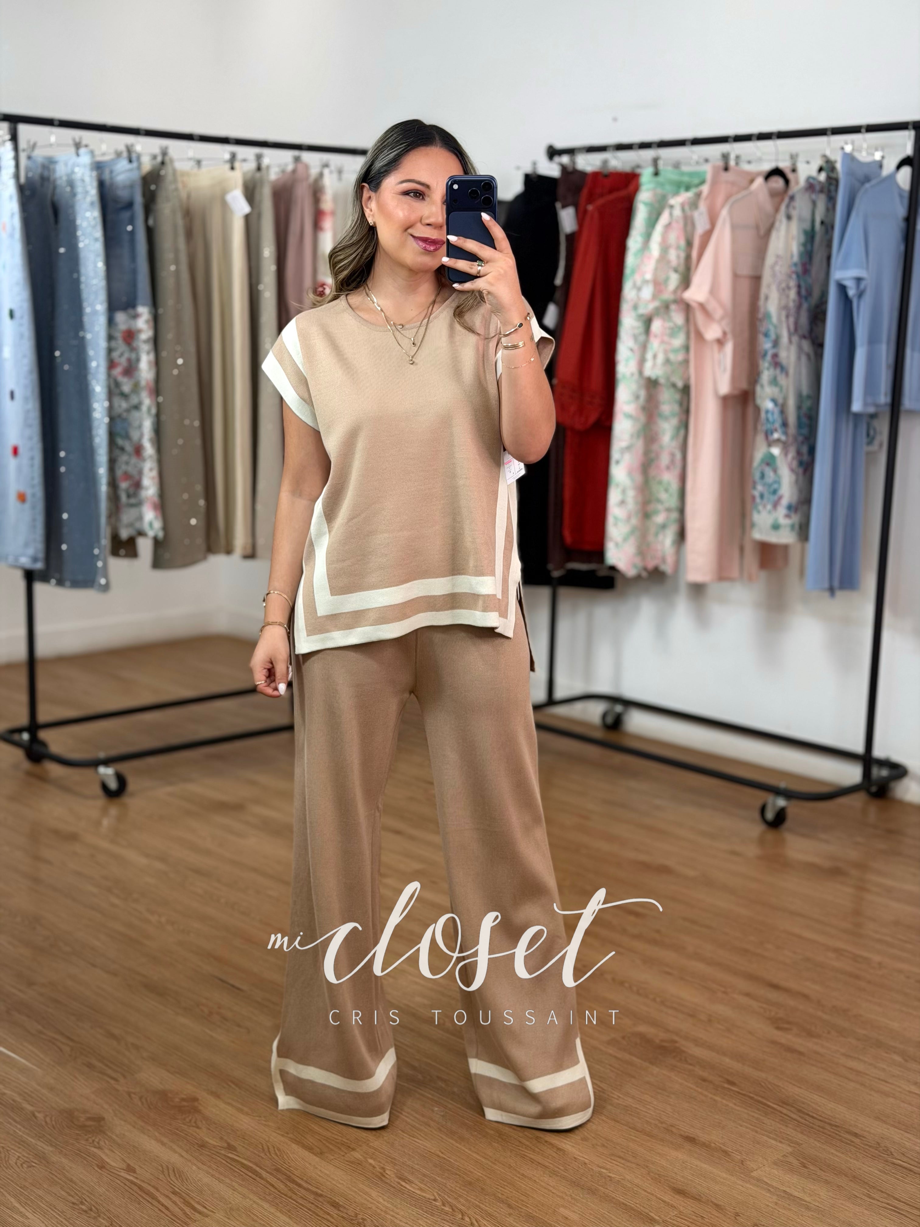 CONJUNTO DE PANTS (DE PUNTO) BICOLOR CON CHALECO, ABERTURA EN COSTADOS