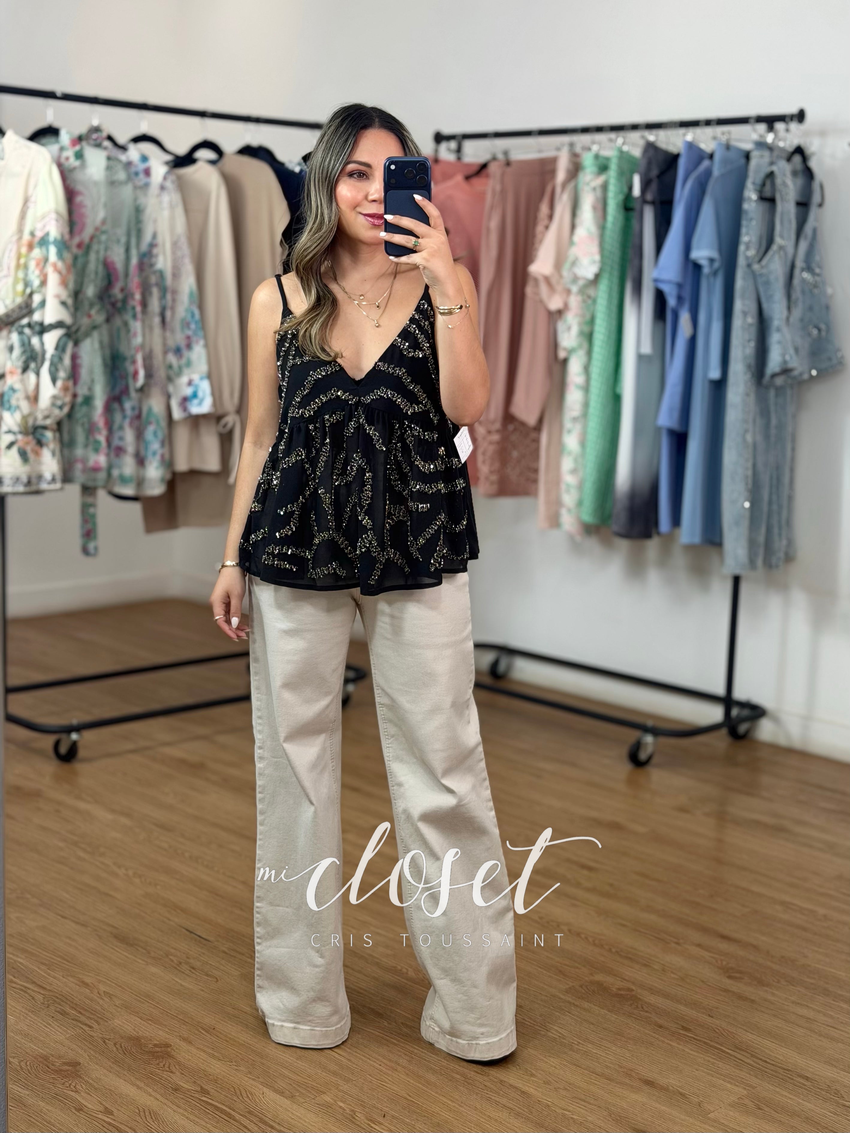 BLUSA DE TIRANTES SEMI TRANSPARENTE CON CHAQUIRA BORDADA