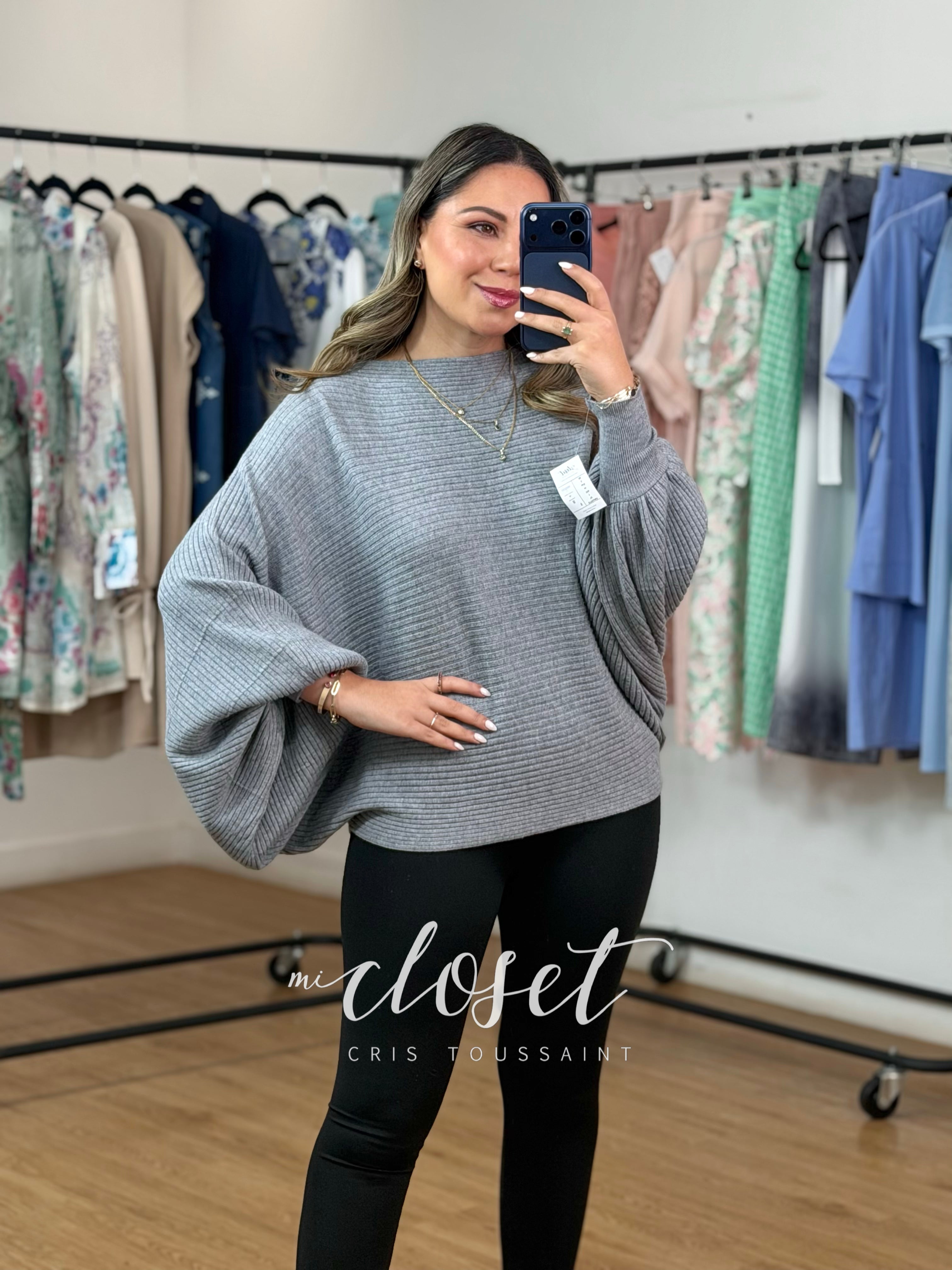 SWEATER MANGA MURCIÉLAGO CON TEXTURA DE LÍNEAS; SÚPER SUAVE