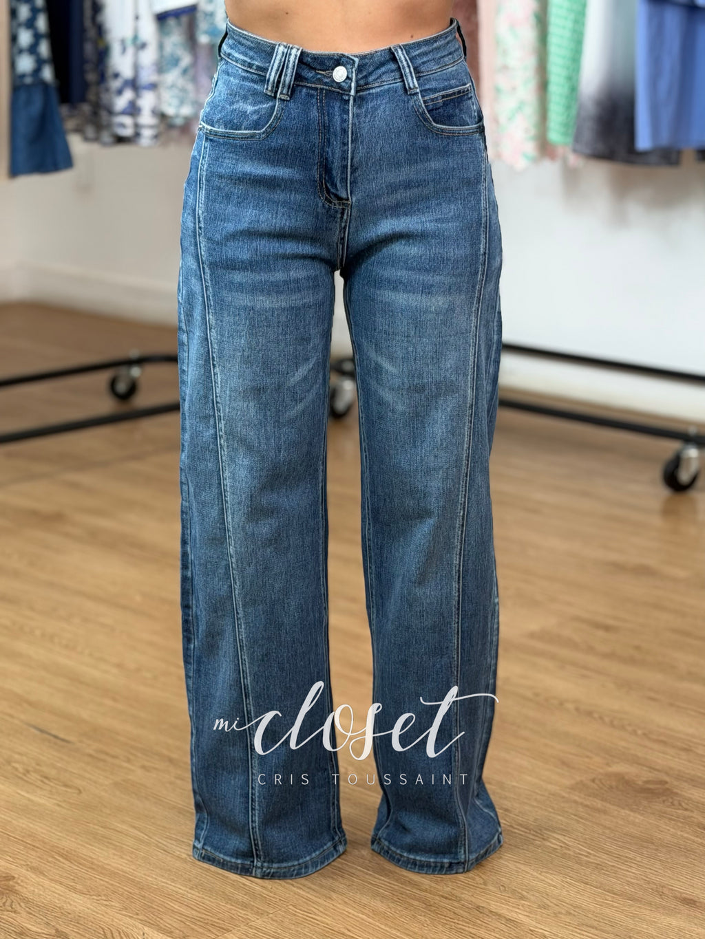 JEANS SÚPER STRETCH CORTE BARREL CON TEXTURA DE LÍNEAS AL FRENTE