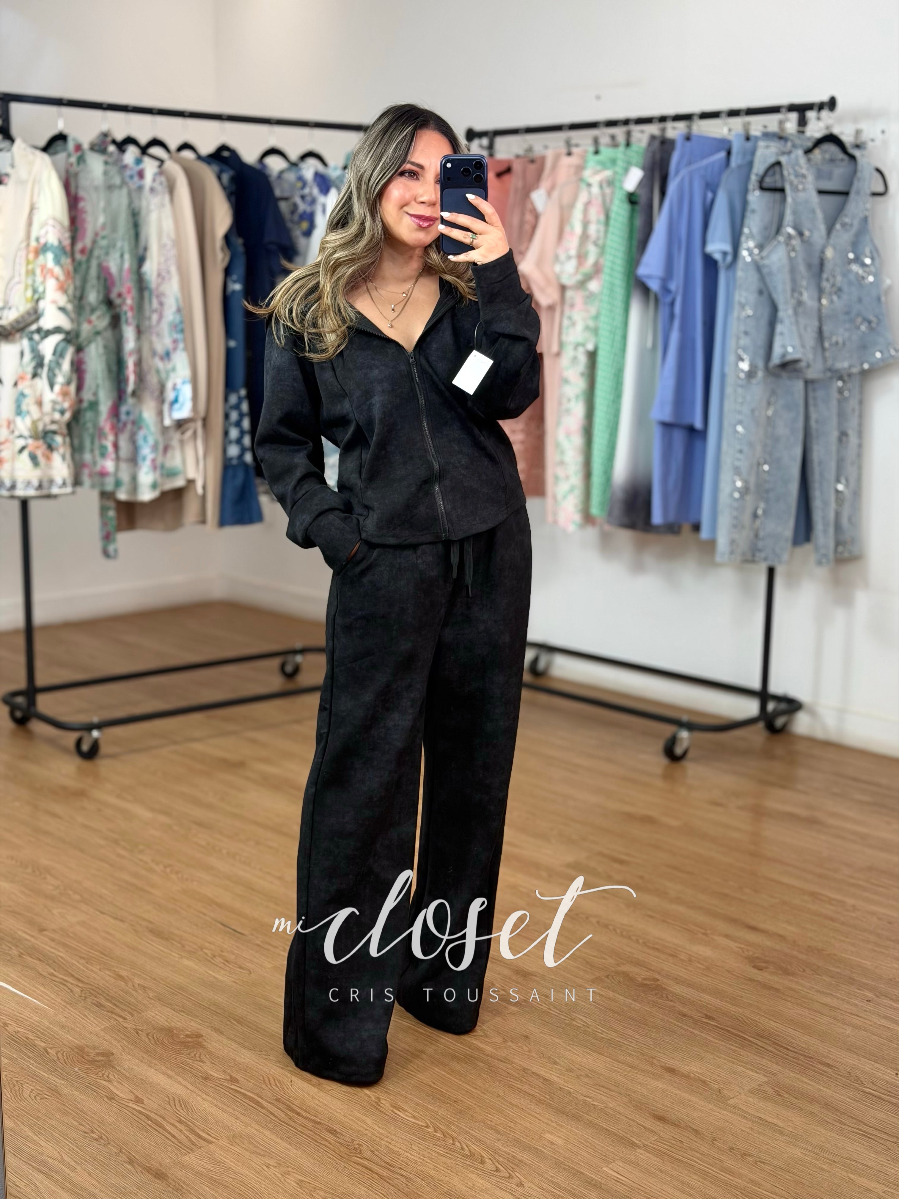 CONJUNTO DEGRADADO DE PANTS Y CHAMARRITA; TELA TIPO NEOPRENO